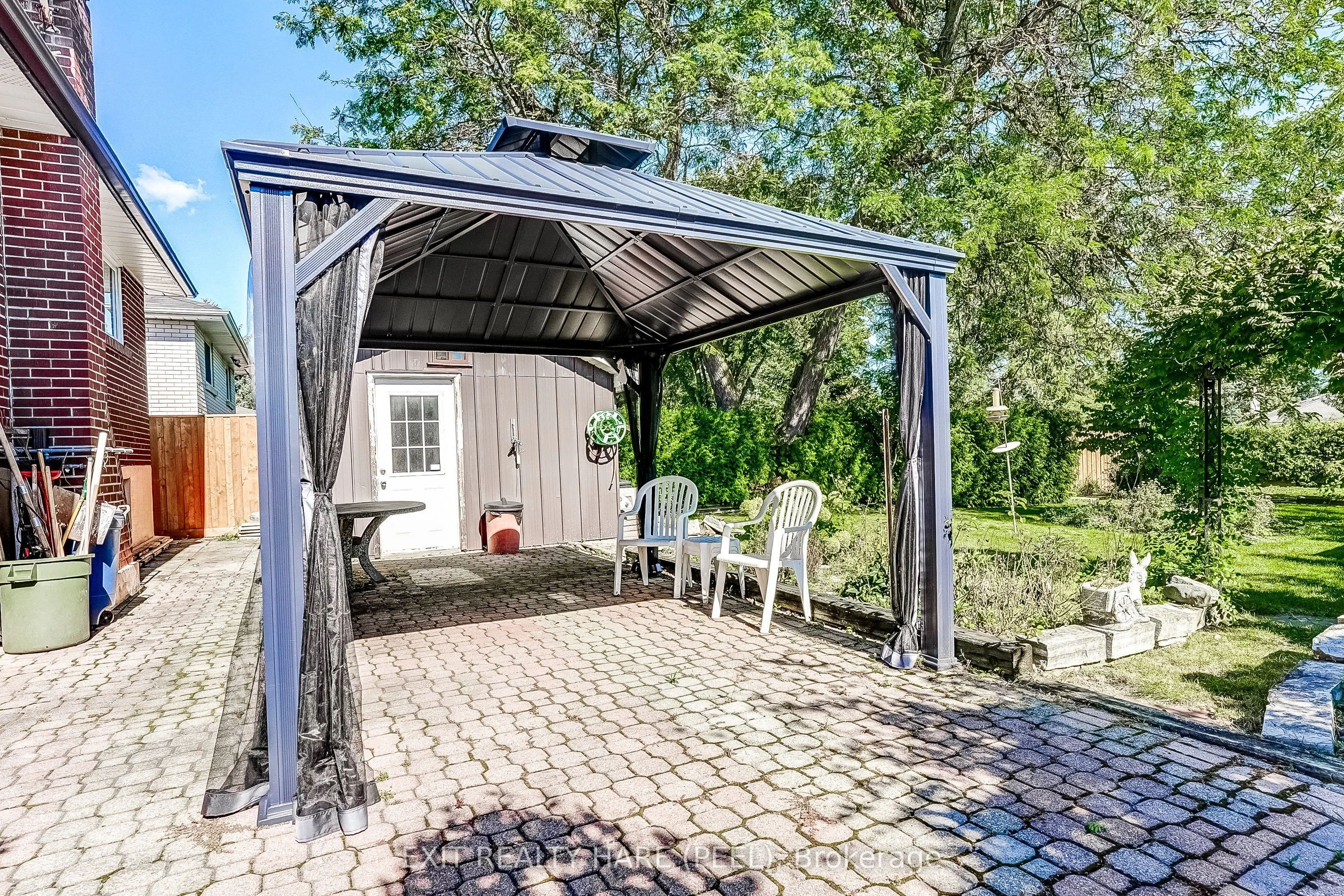 76 Birchview Crescent