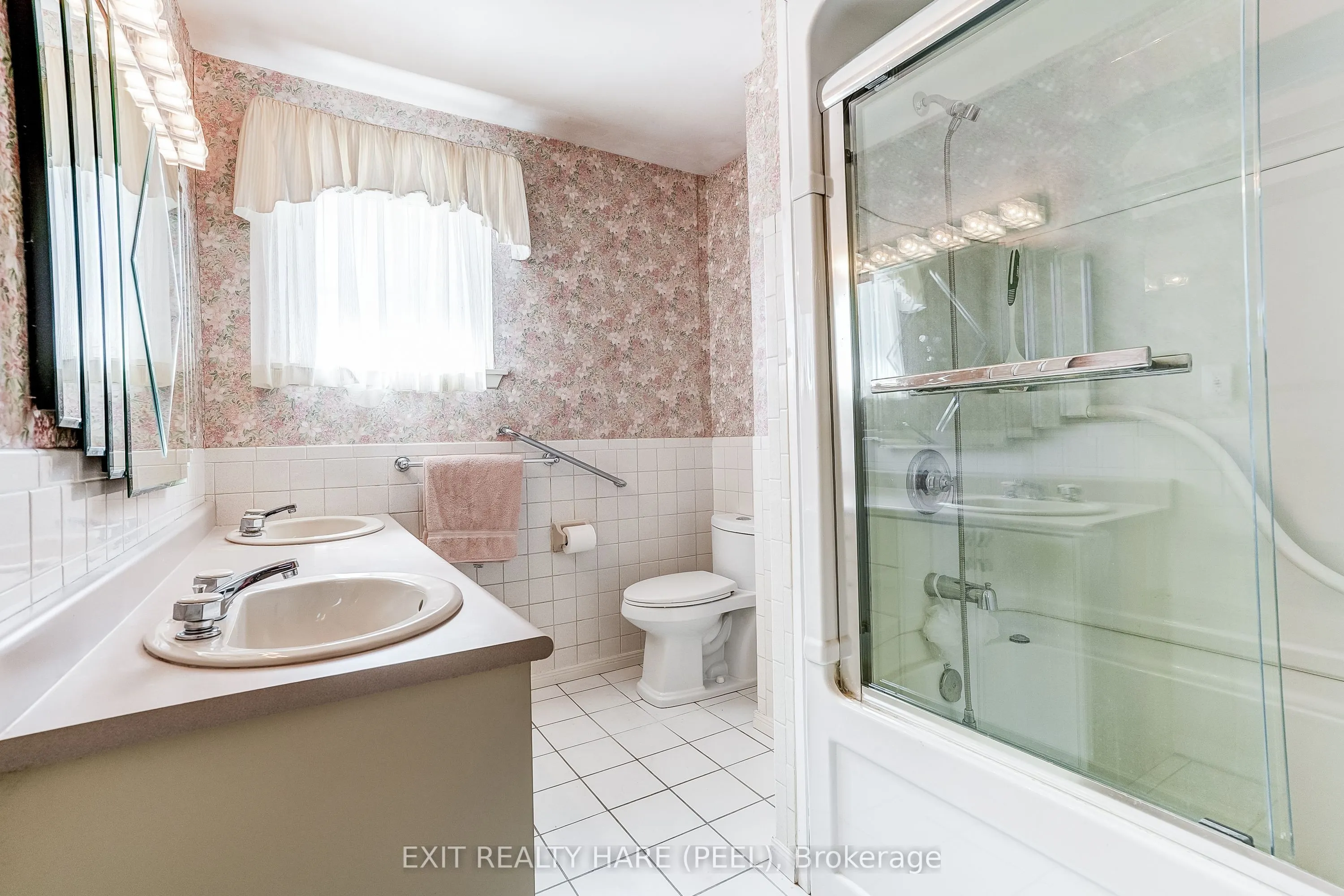 76 Birchview Crescent