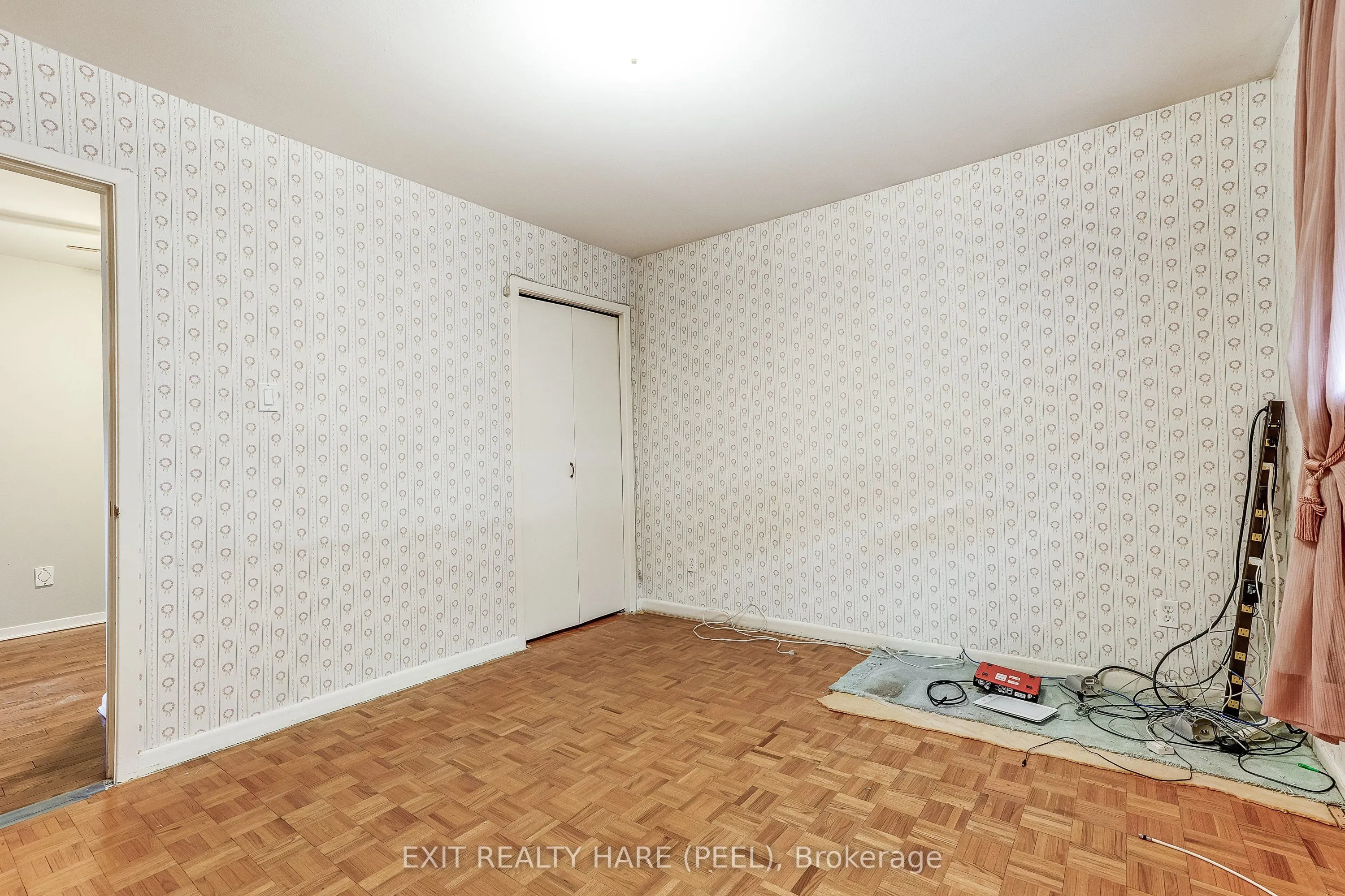 76 Birchview Crescent