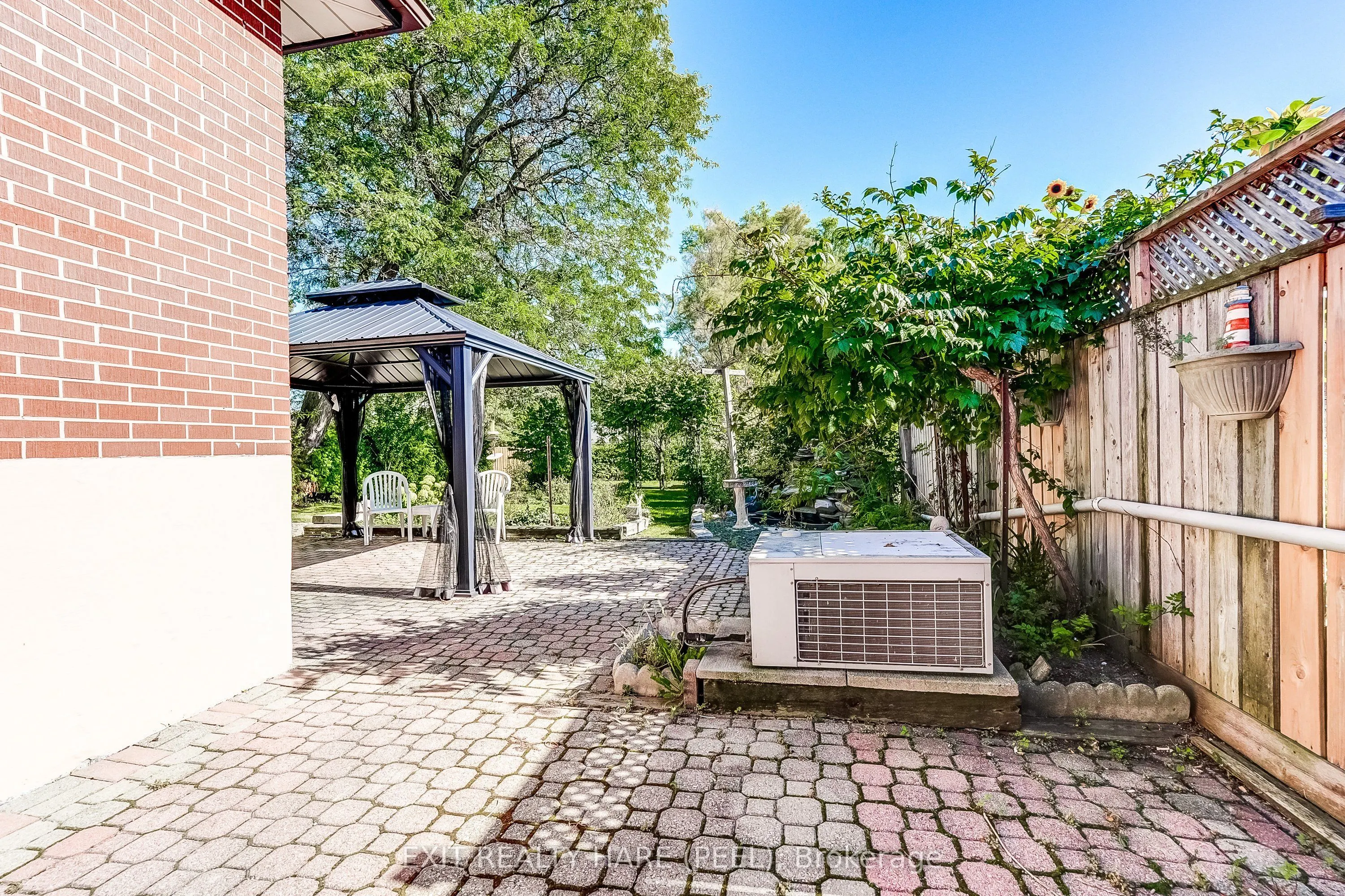 76 Birchview Crescent