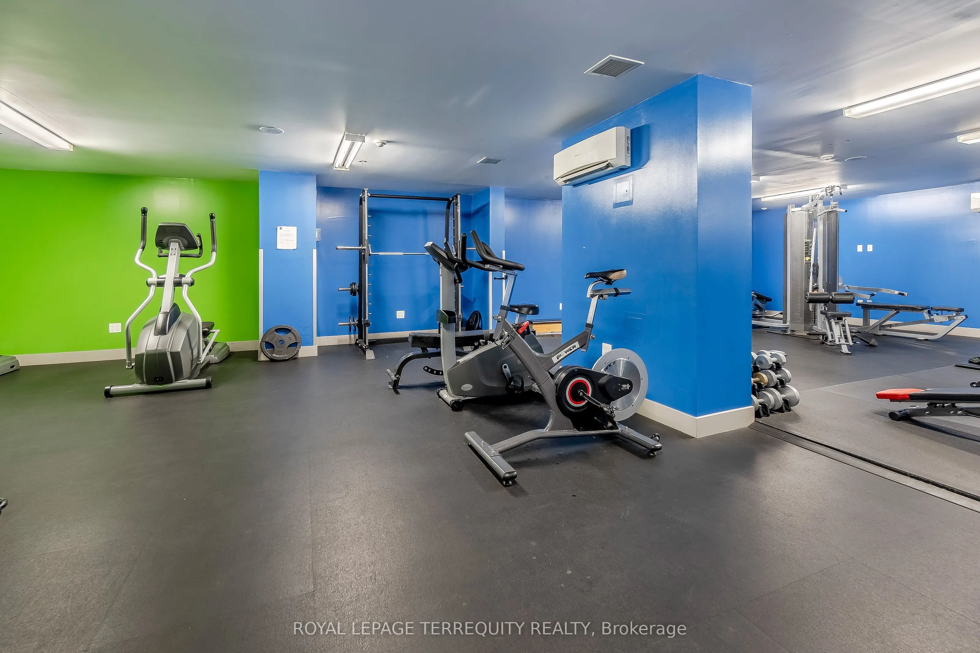 816 Lansdowne Avenue #320