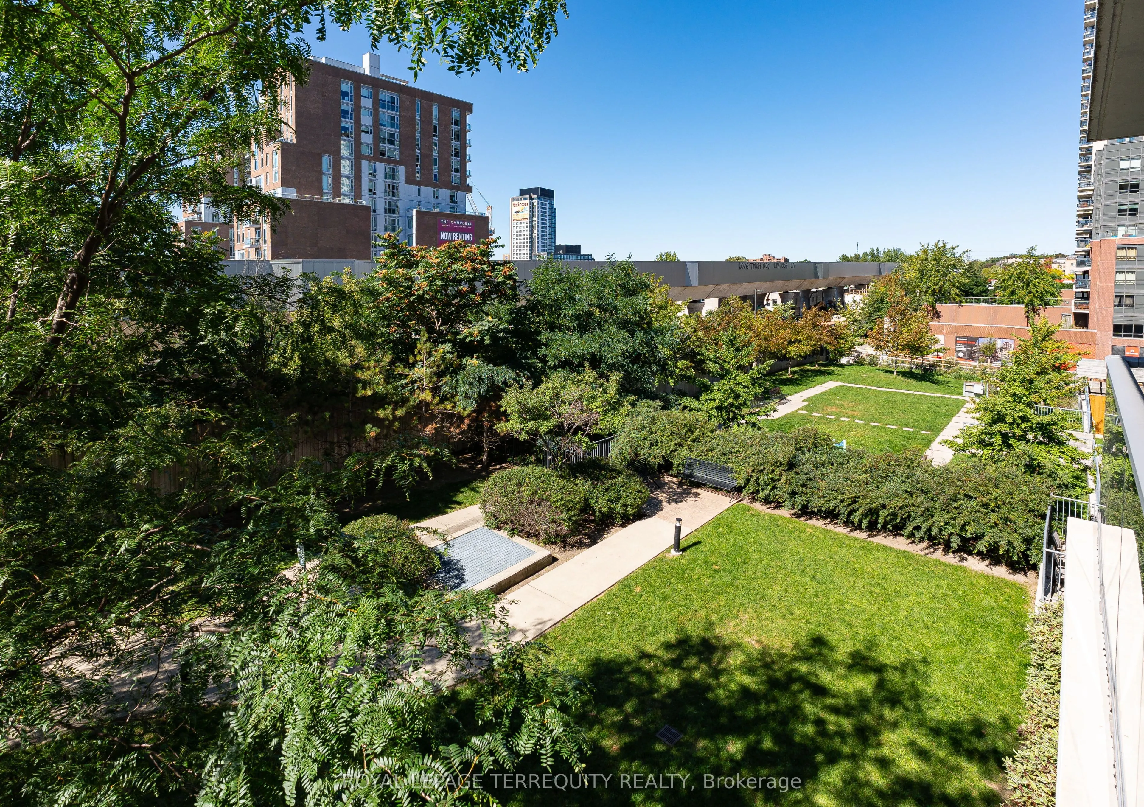 816 Lansdowne Avenue #320