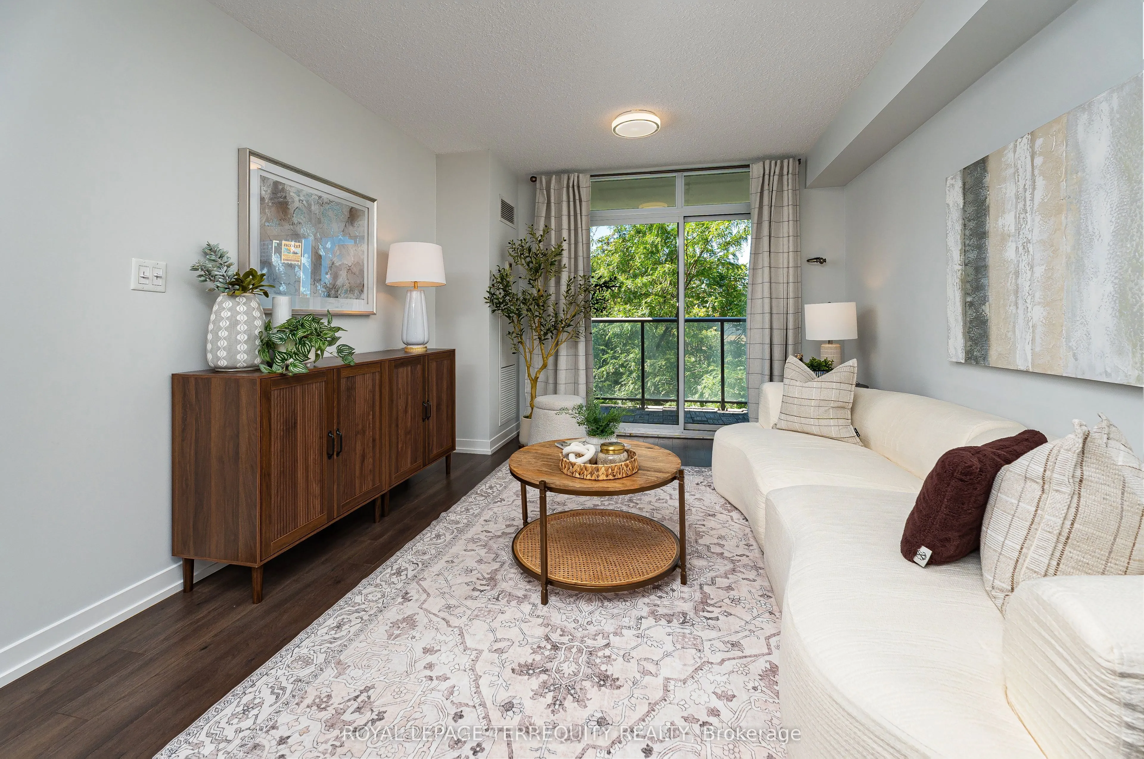 816 Lansdowne Avenue #320