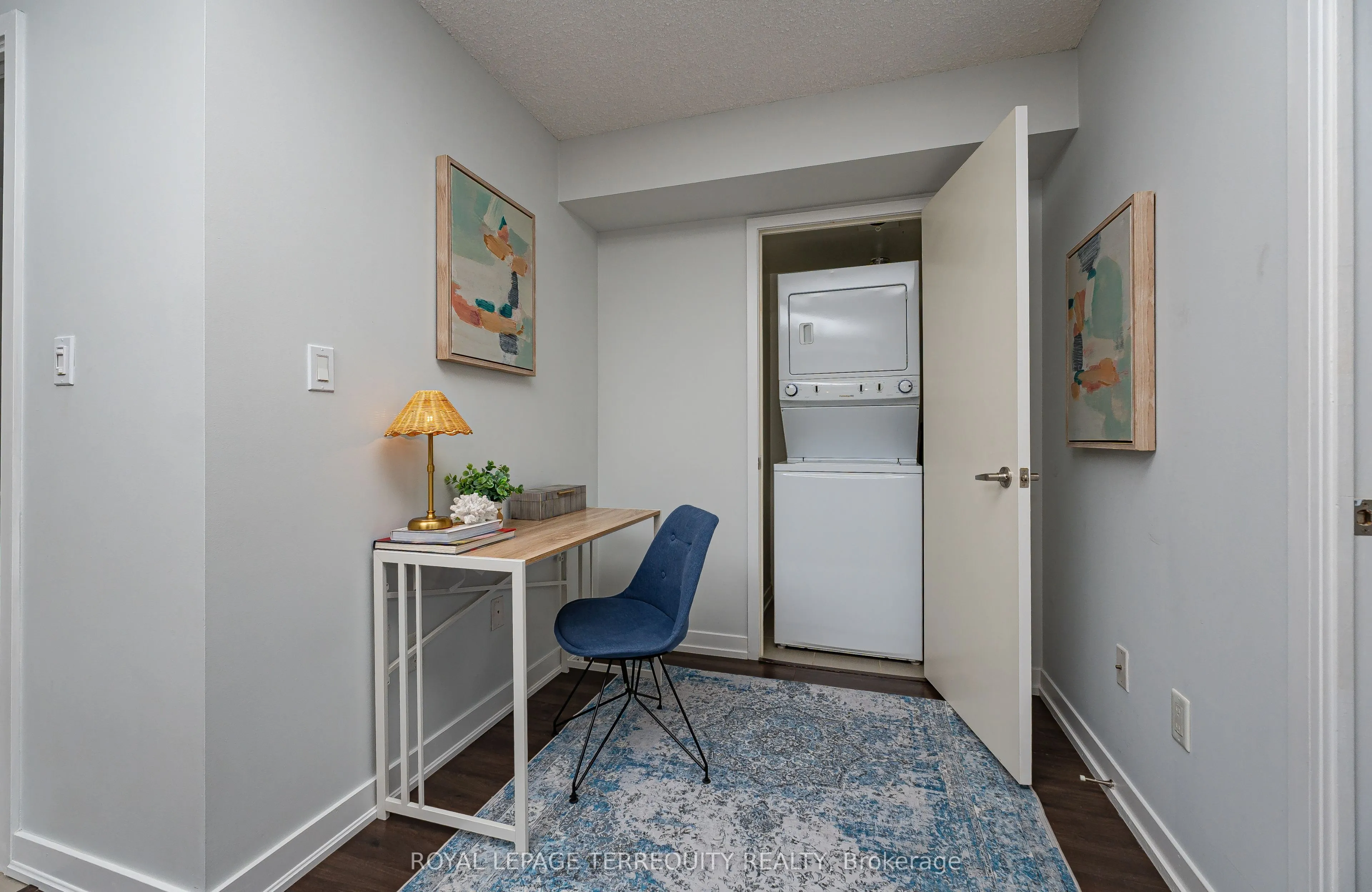 816 Lansdowne Avenue #320
