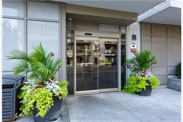 816 Lansdowne Avenue #320