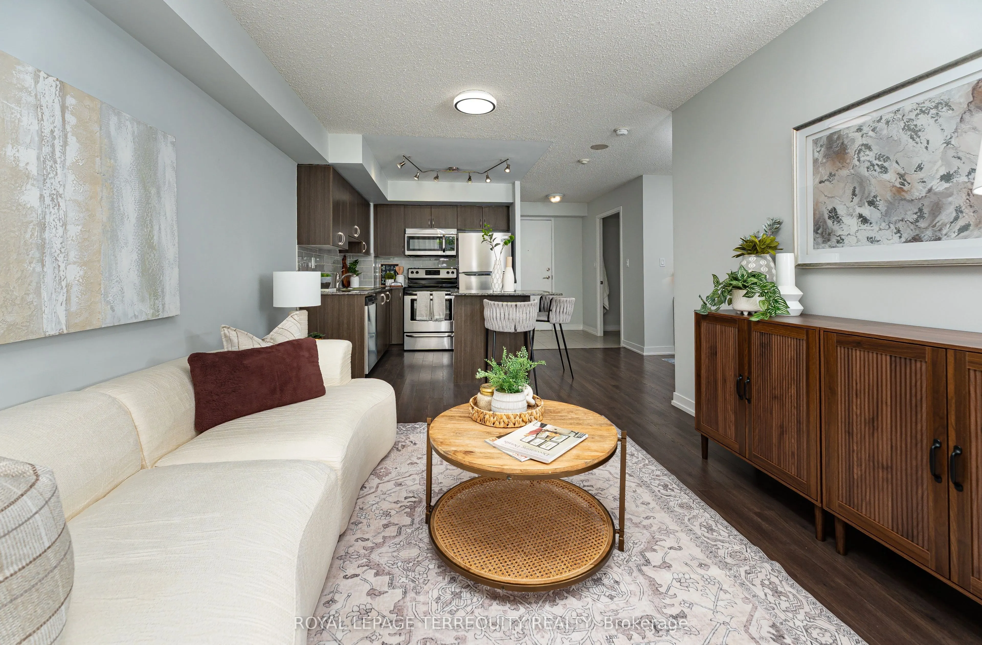 816 Lansdowne Avenue #320