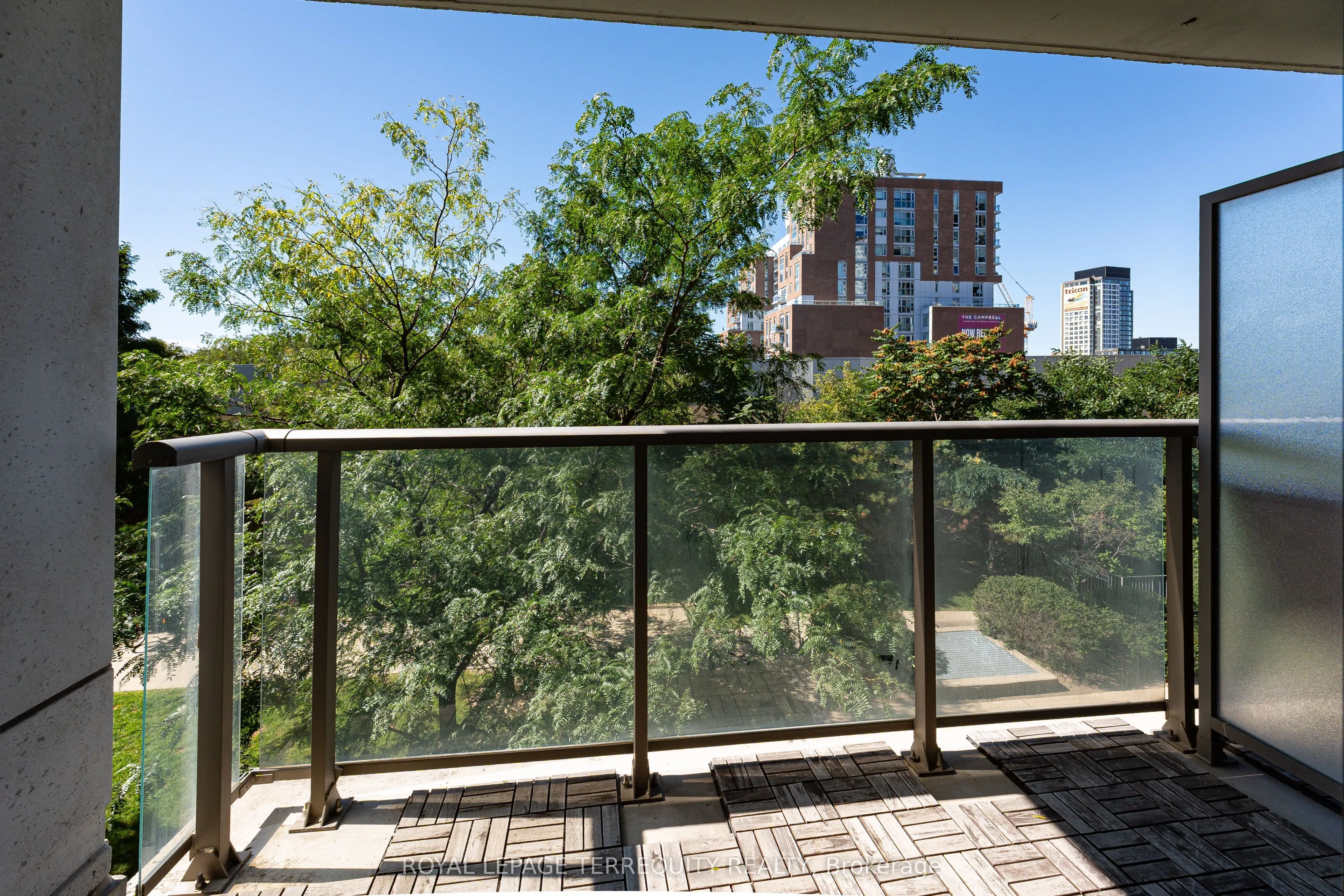 816 Lansdowne Avenue #320
