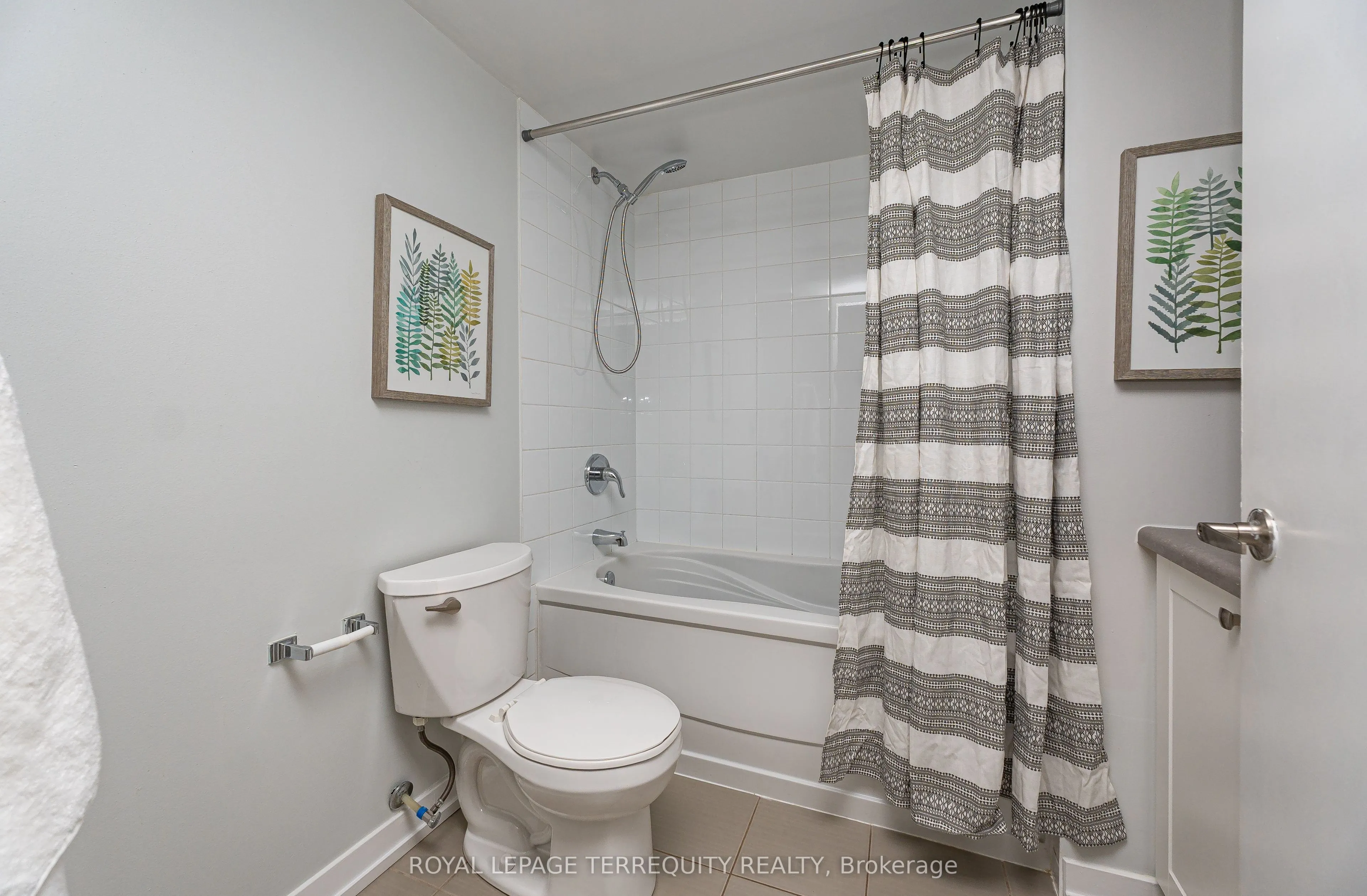 816 Lansdowne Avenue #320