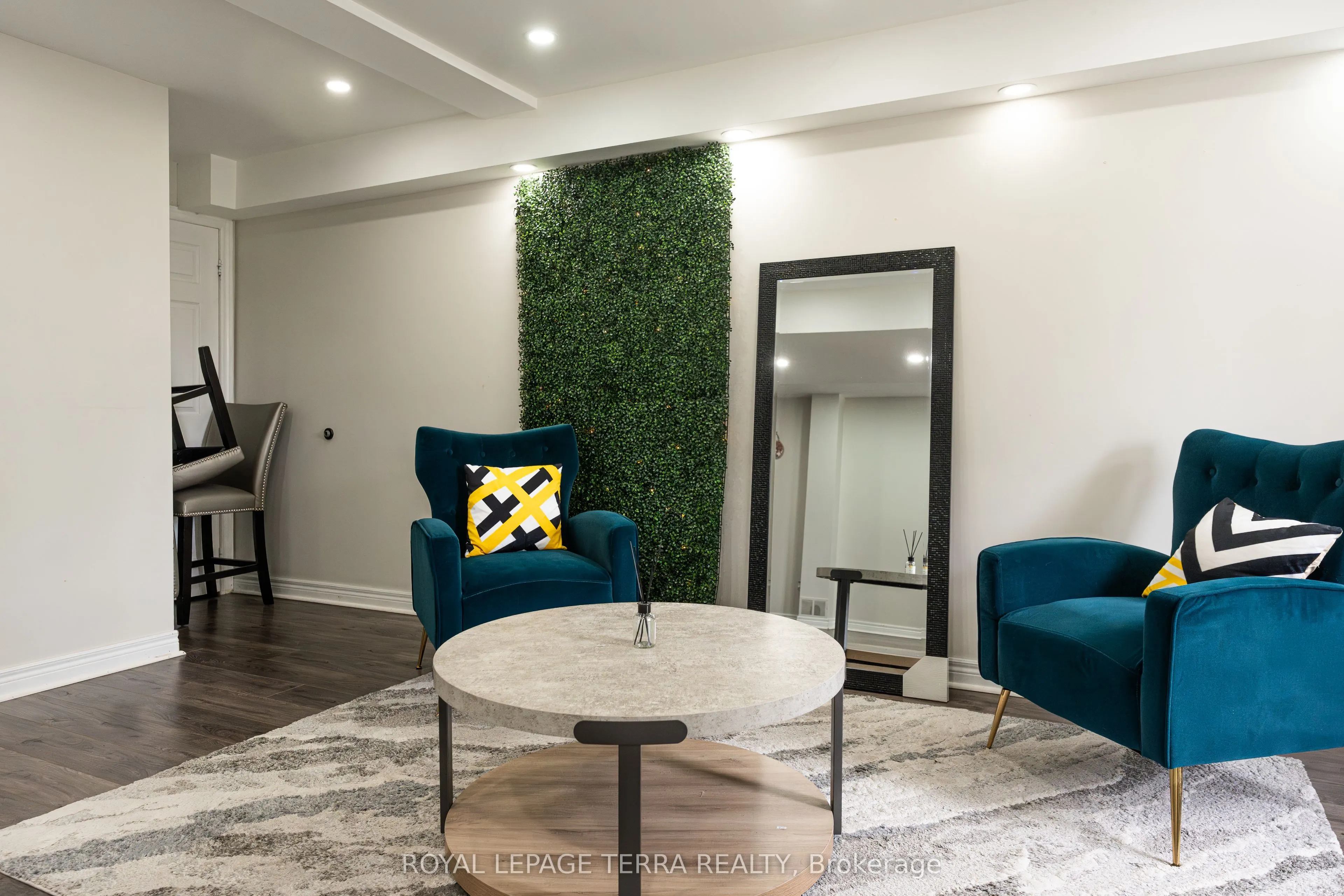 2871 Darien Road #7