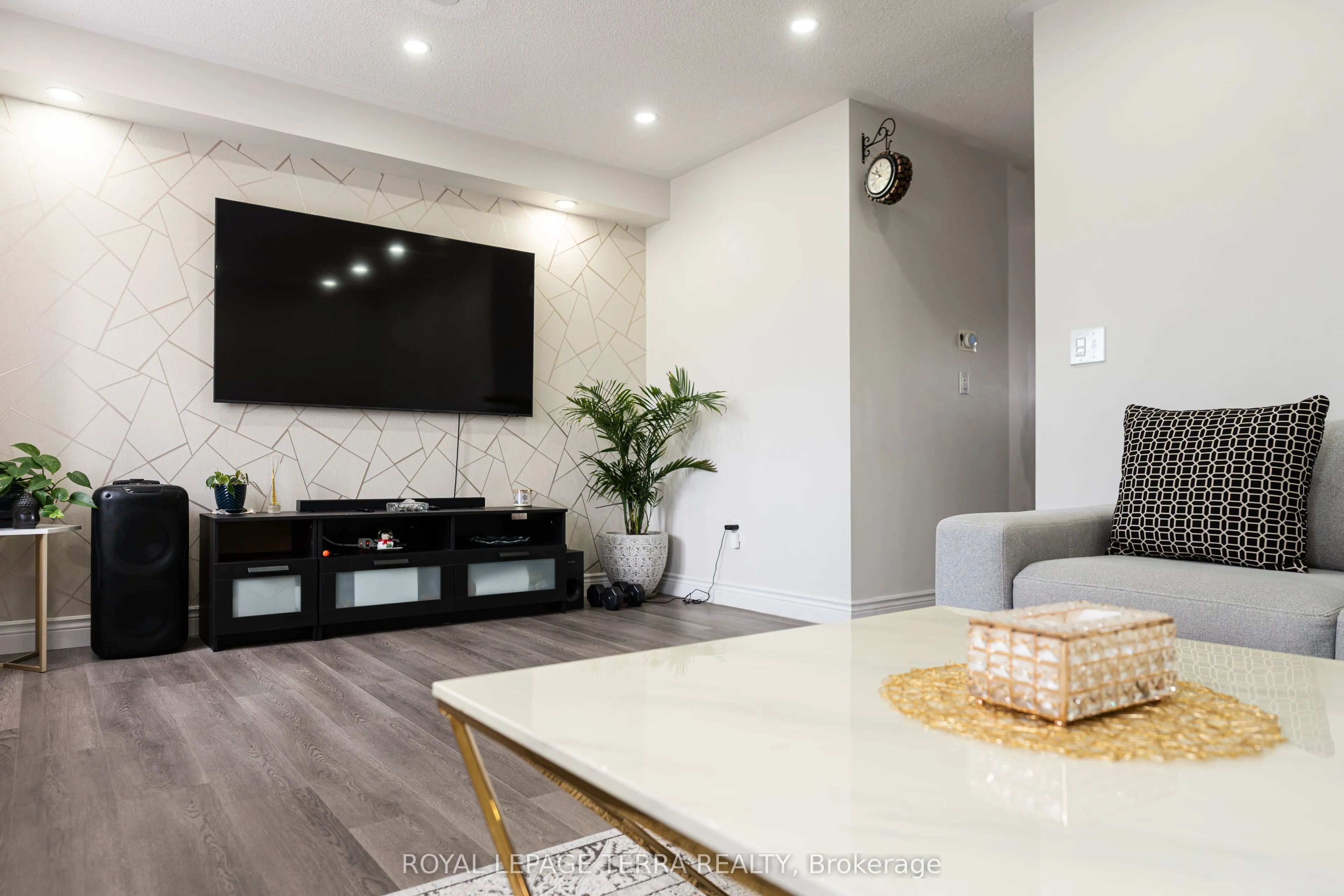 2871 Darien Road #7