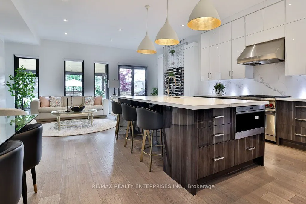 7B Iroquois Avenue