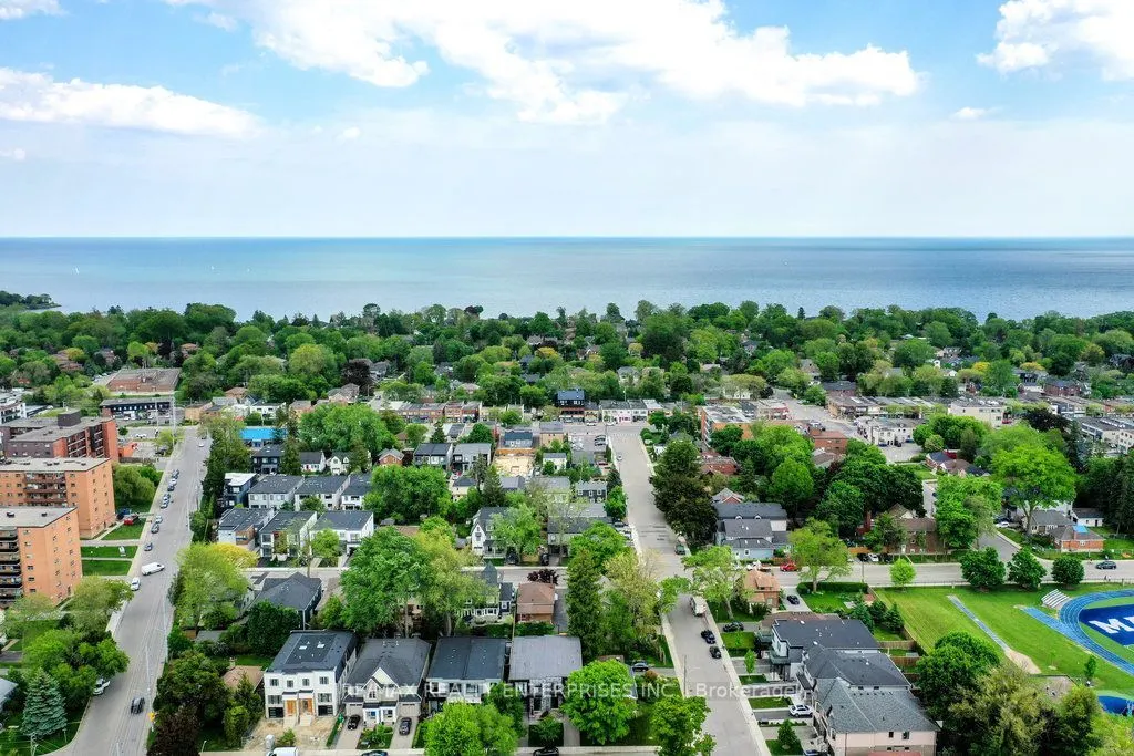 7B Iroquois Avenue