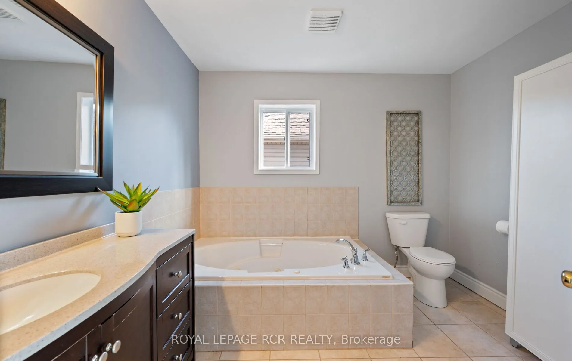 108 Glengarry Road