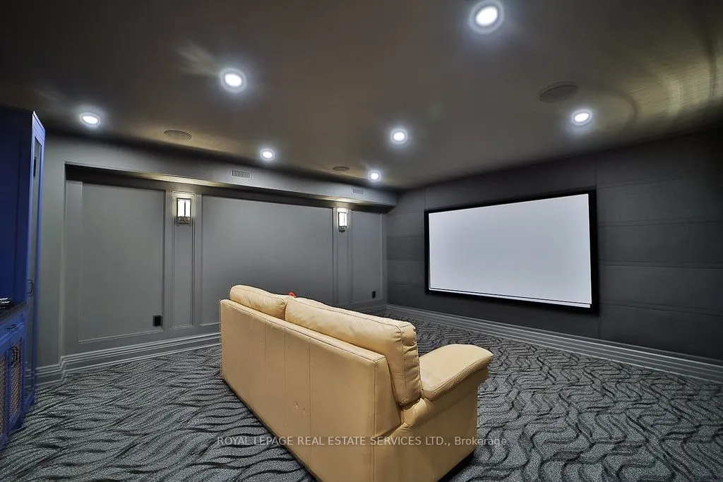 1301 Twin Oaks Dell