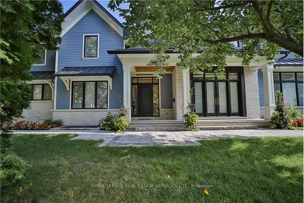 1301 Twin Oaks Dell