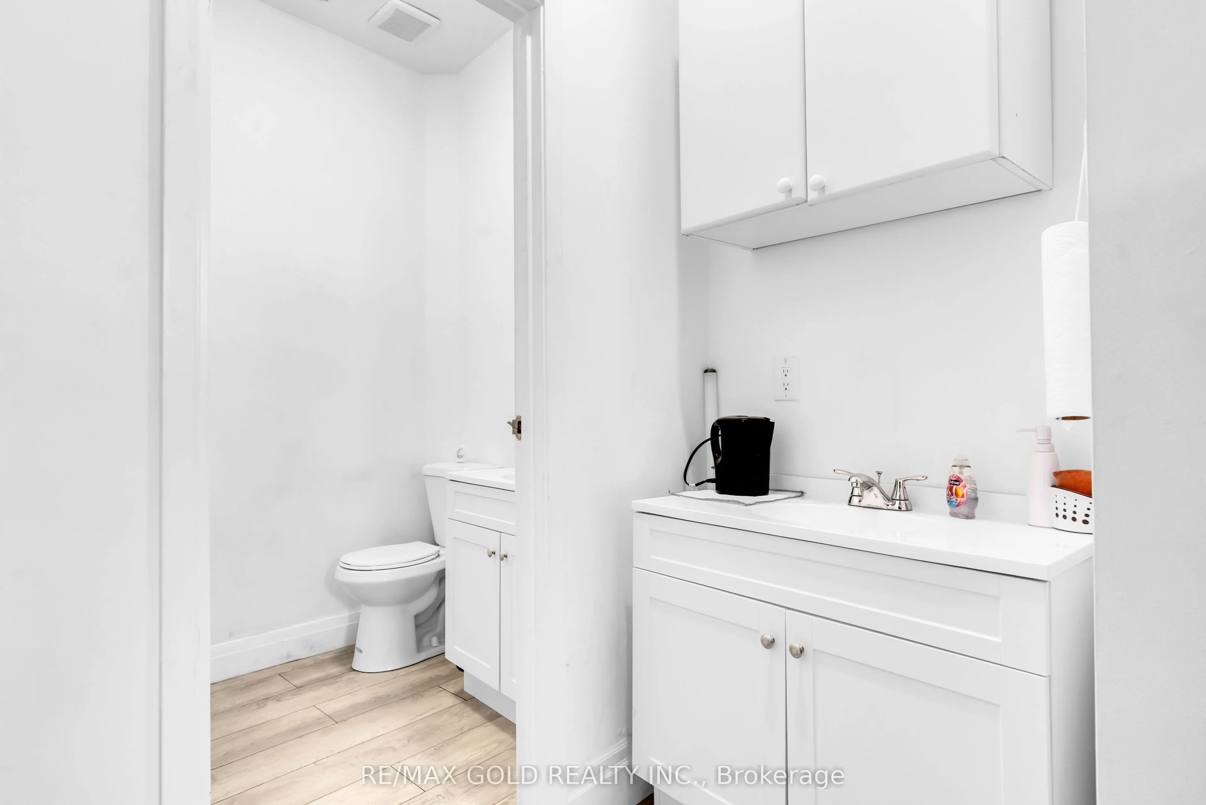 120 Norfinch Drive #8