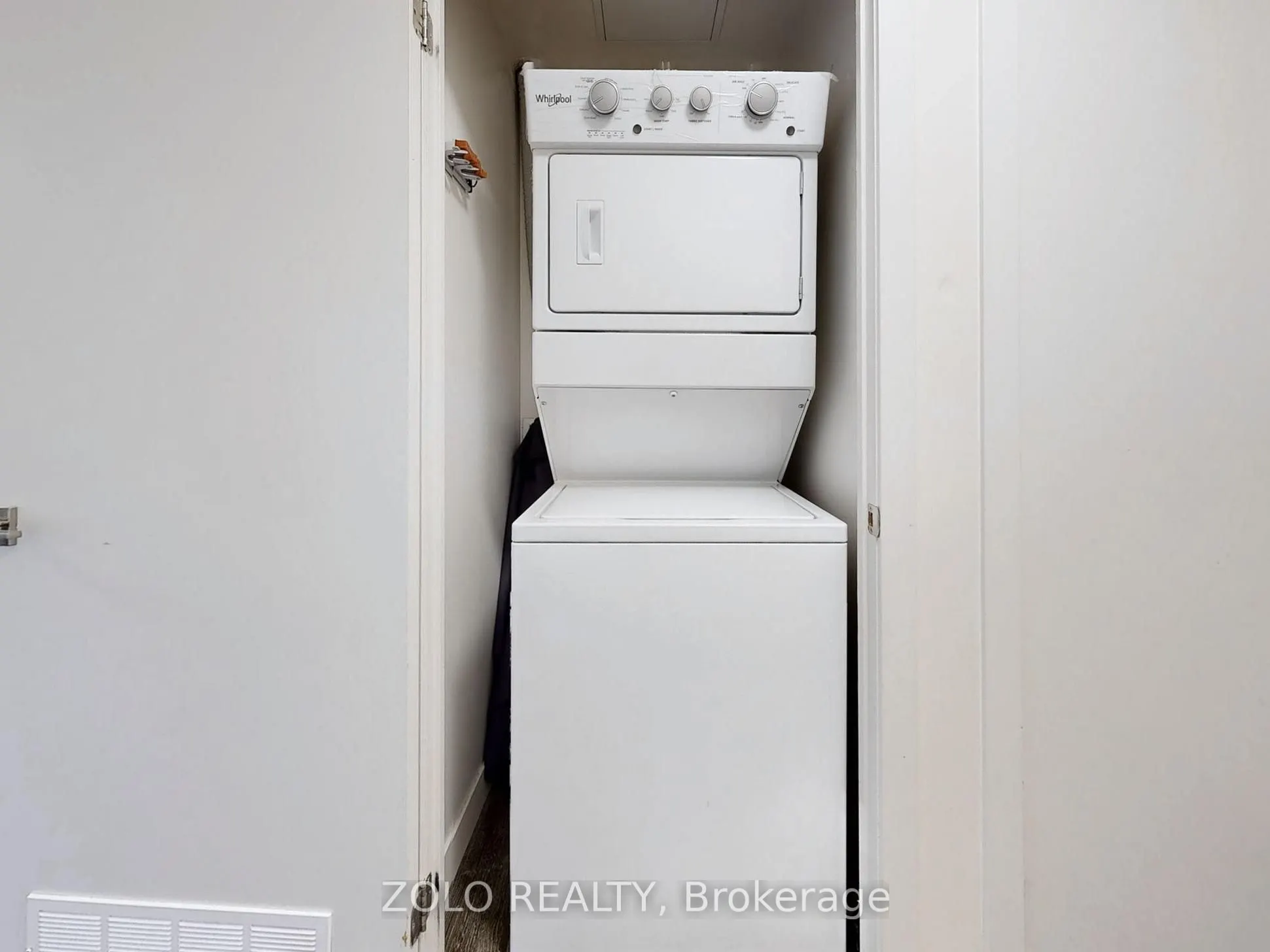 2093 Fairview Street #201