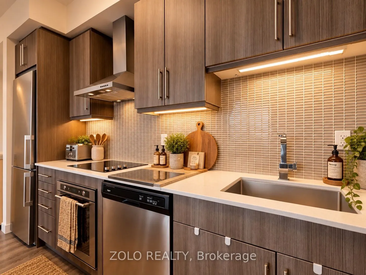 2093 Fairview Street #201