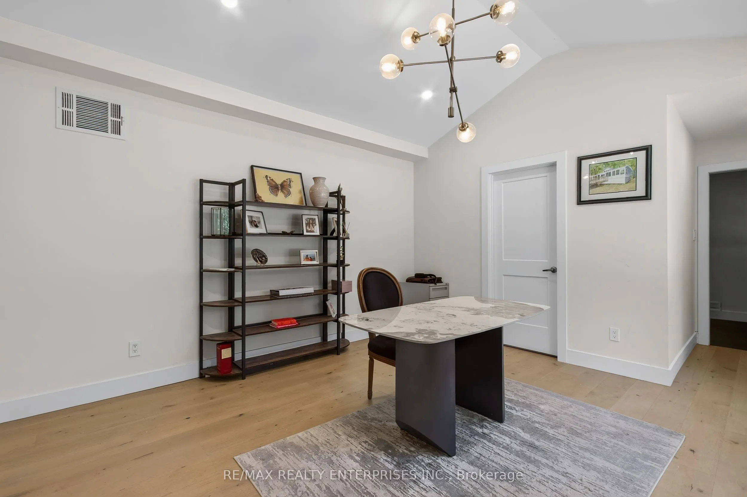 551 Cochise Crescent