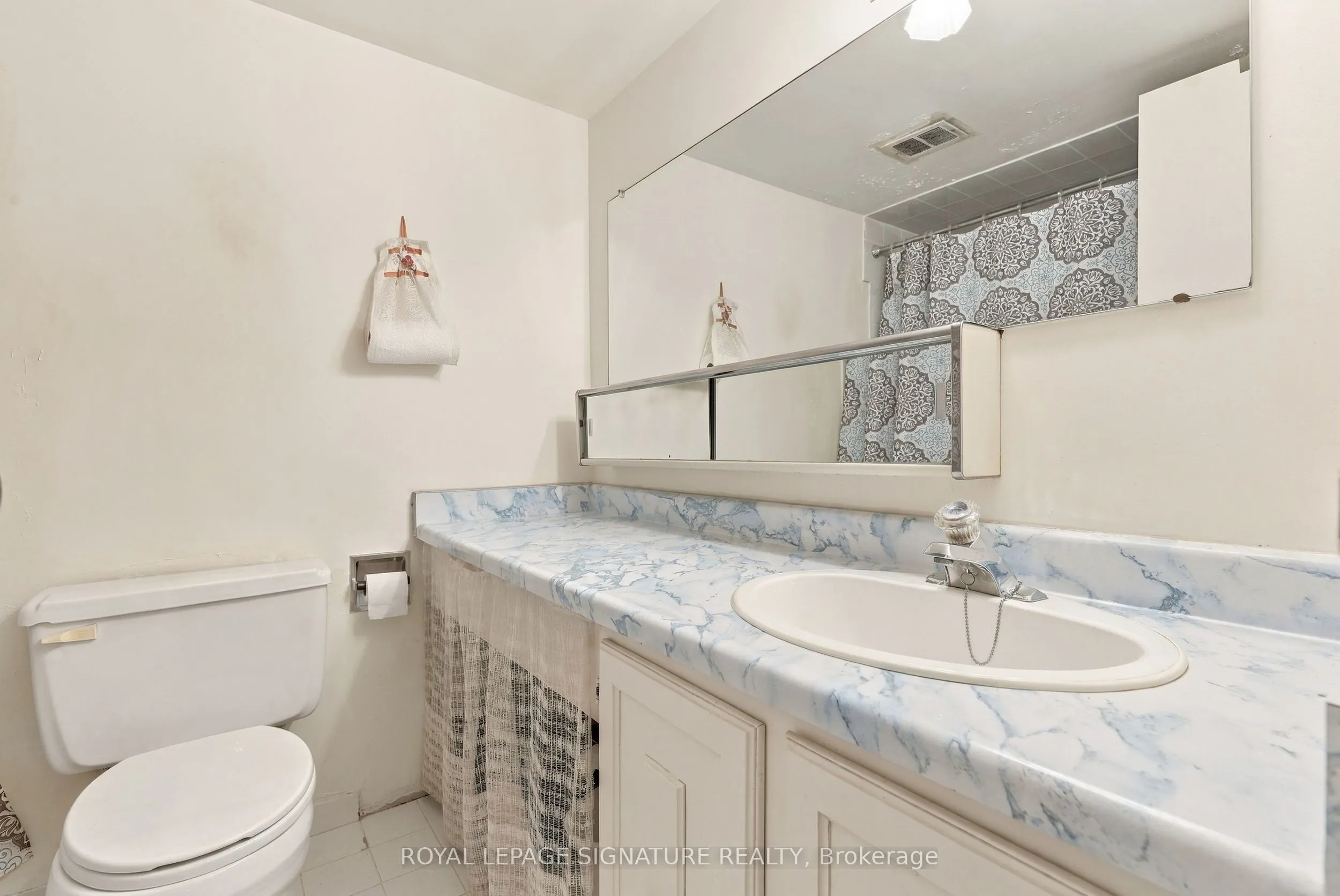 2645 Jane Street #539