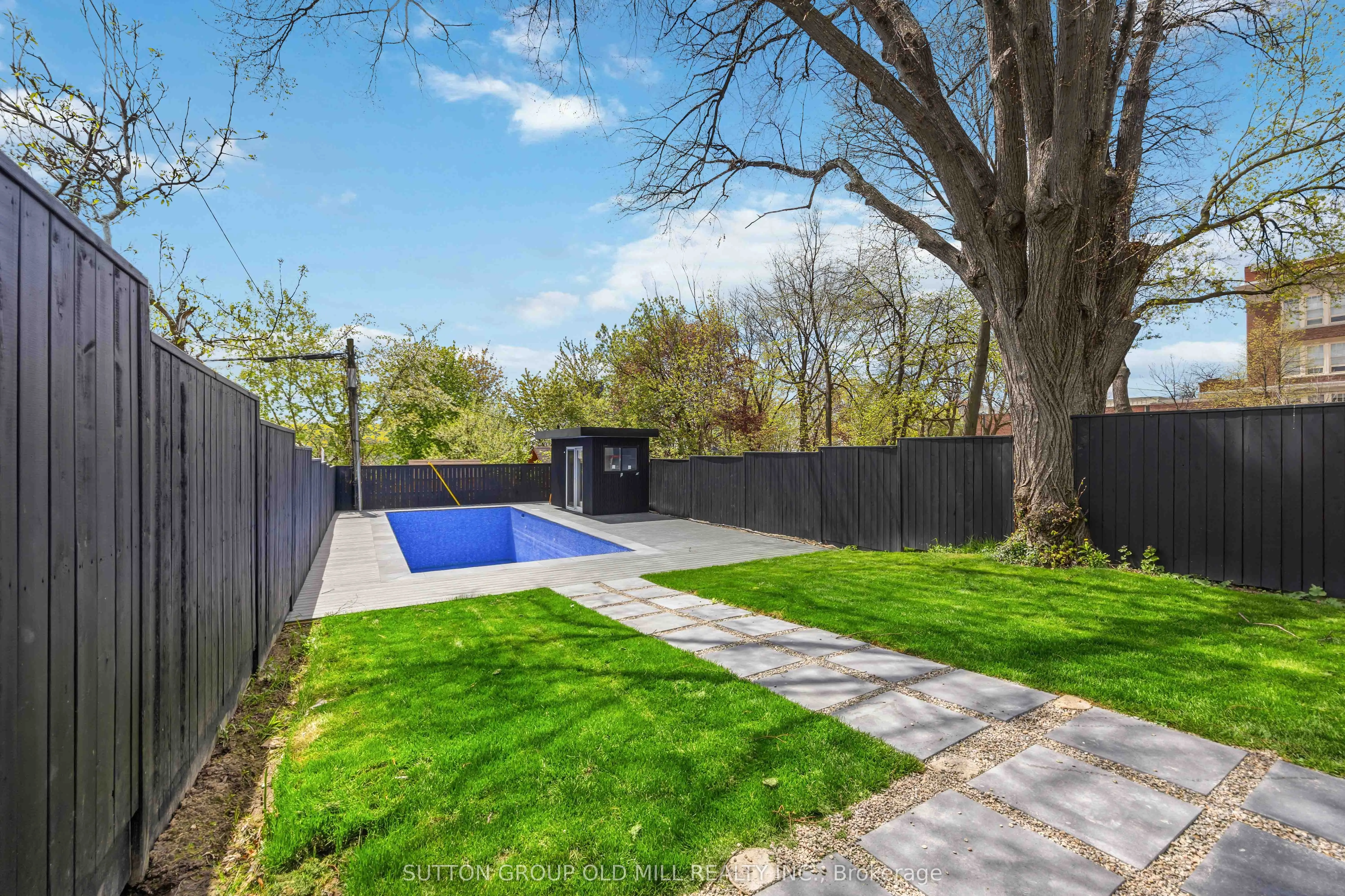 89 Regal Road