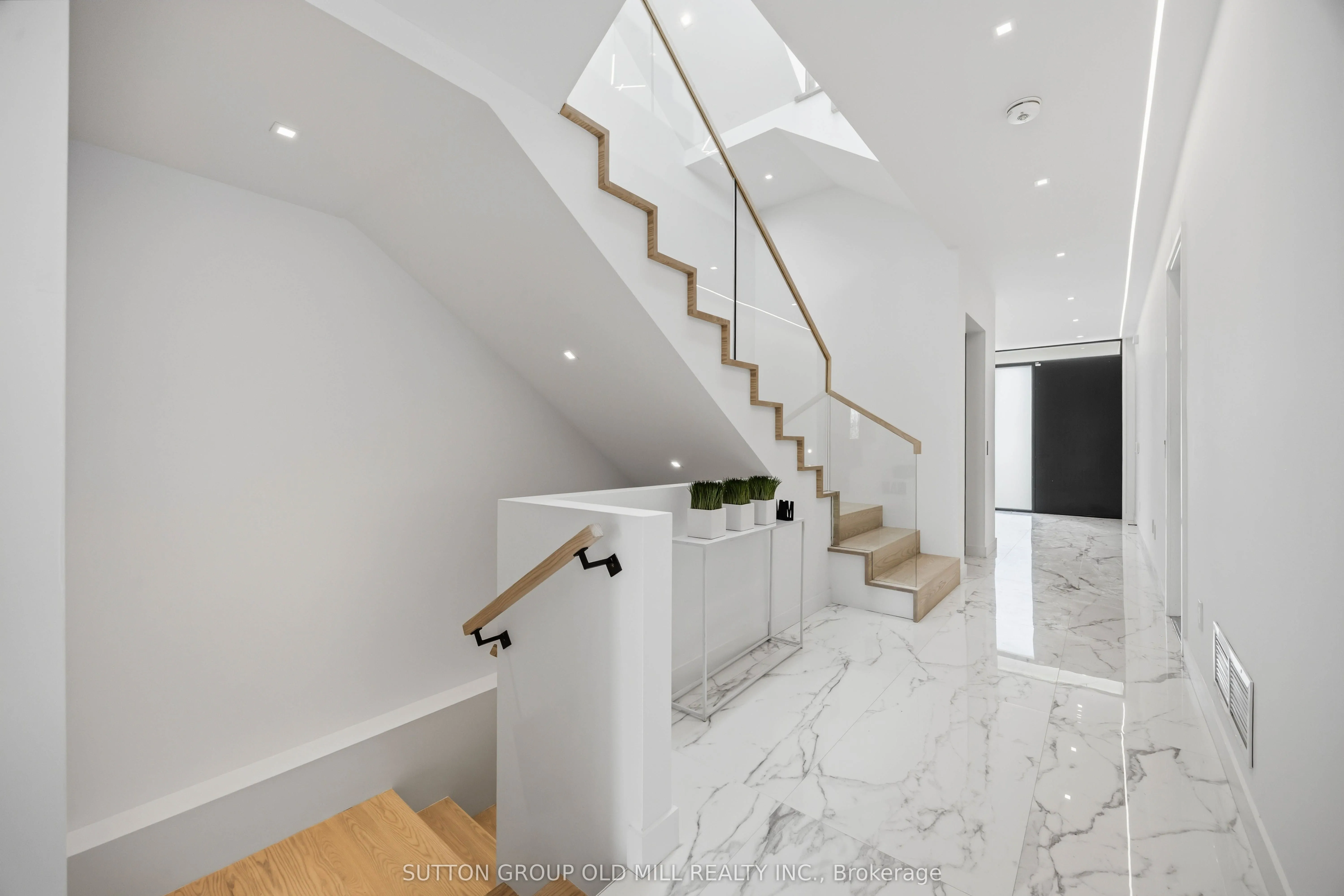 89 Regal Road