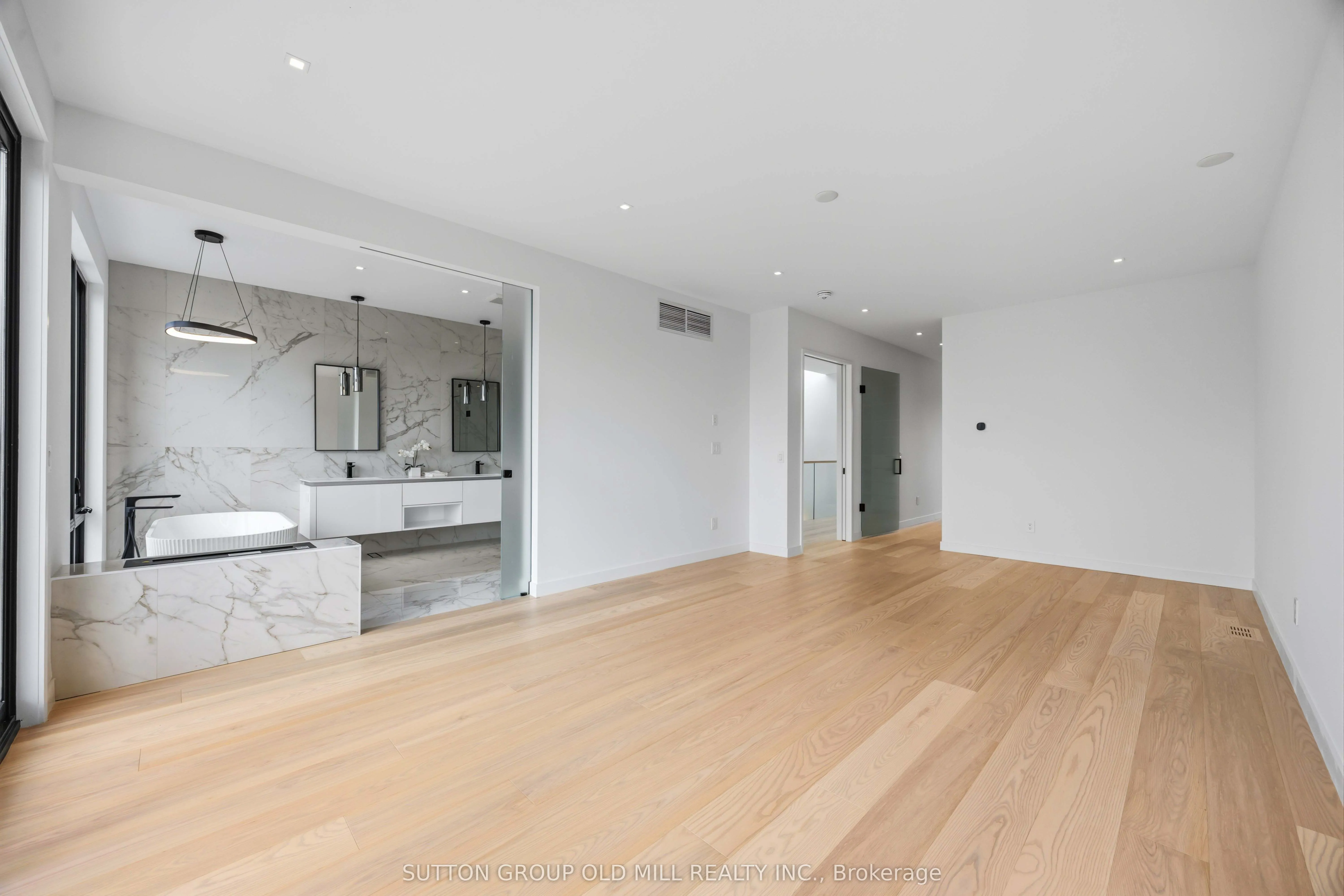 89 Regal Road