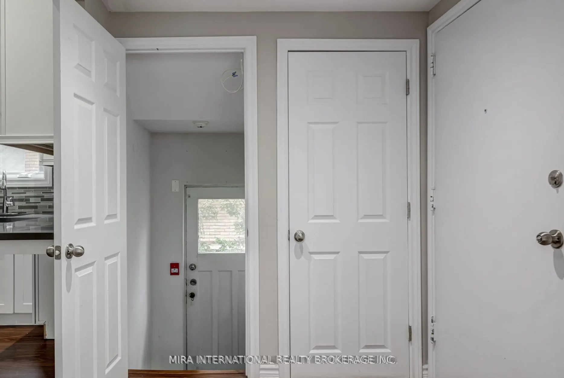 11 Laxton Avenue #101