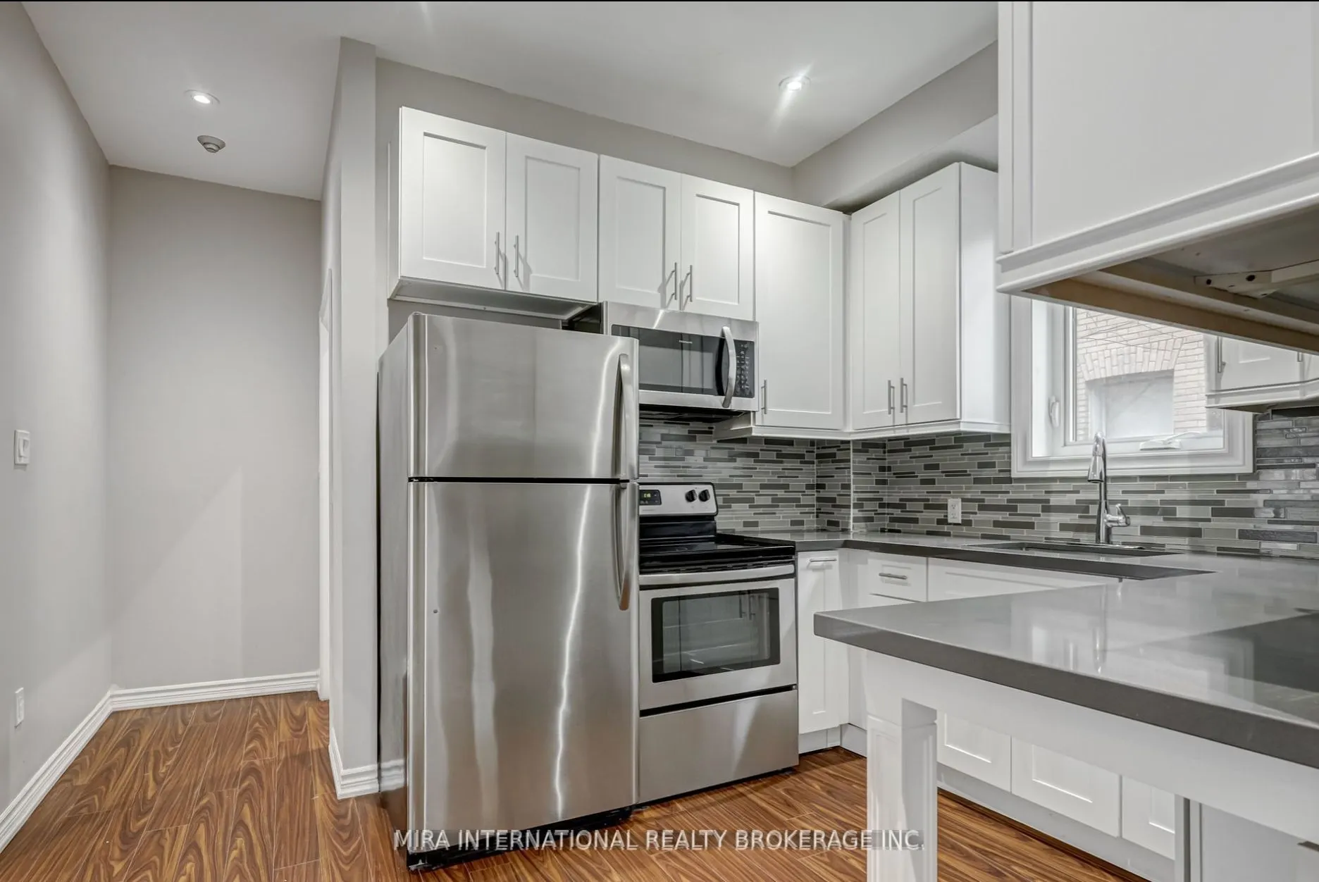 11 Laxton Avenue #101