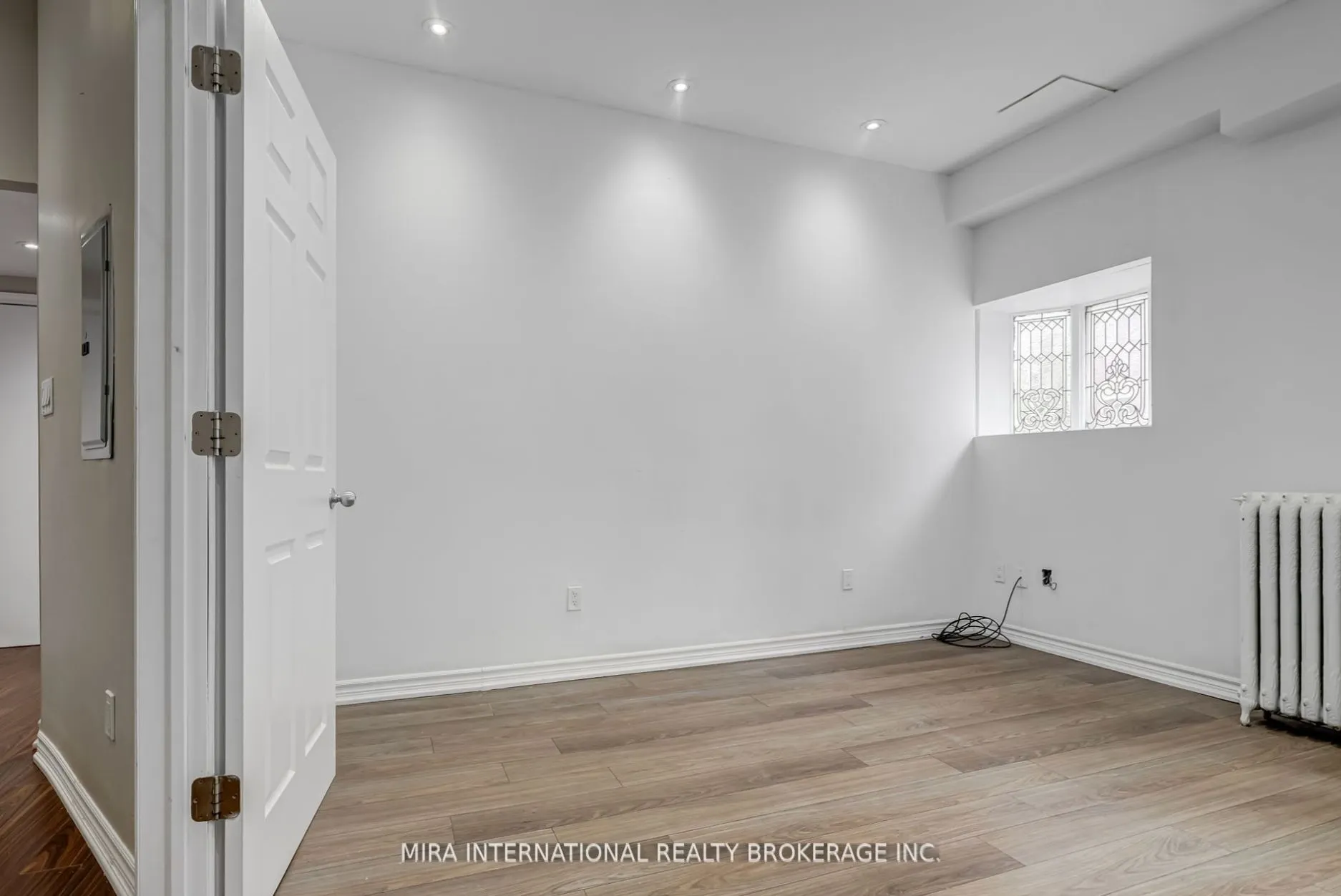 11 Laxton Avenue #101