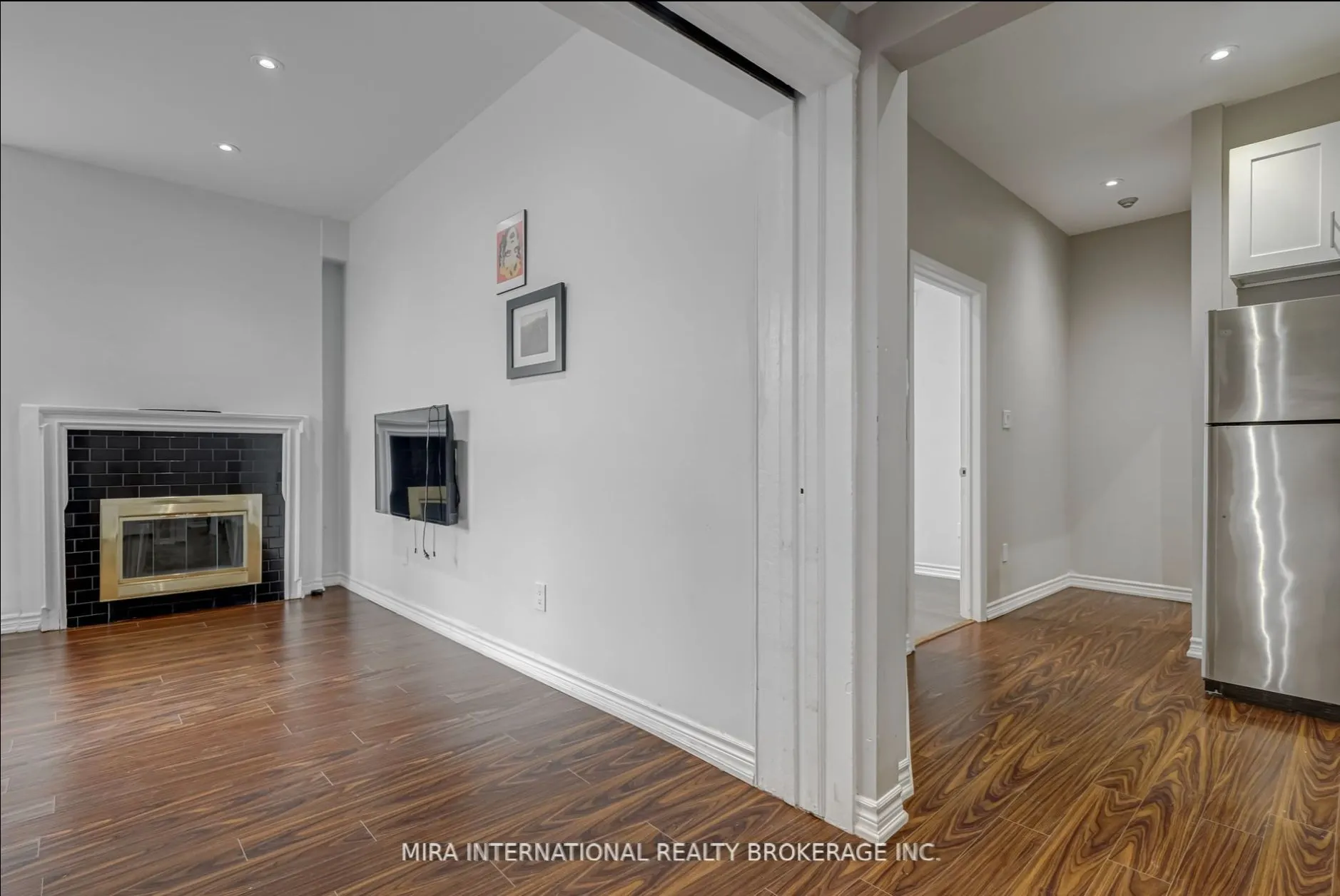 11 Laxton Avenue #101