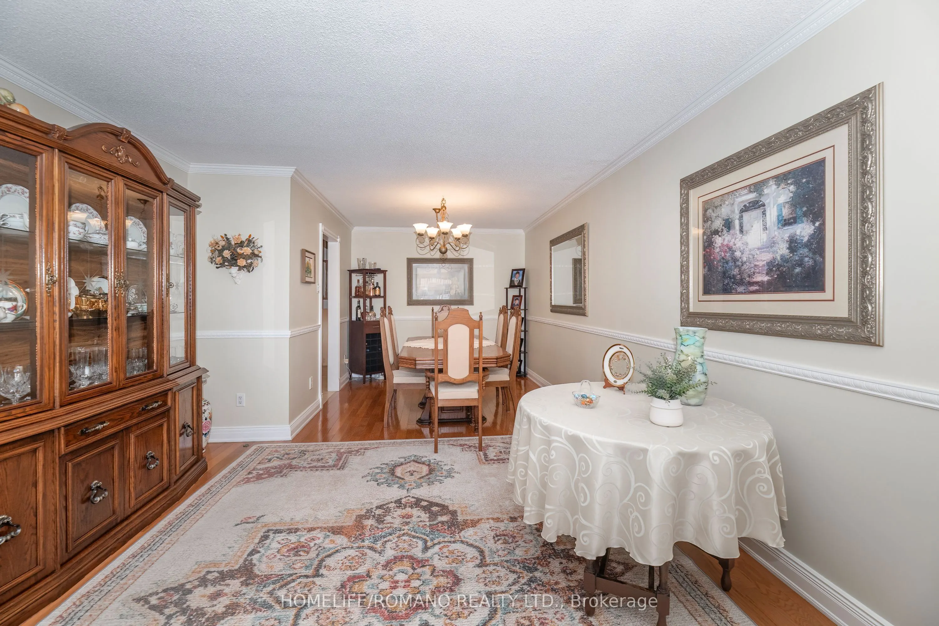 915 Lovingston Crescent