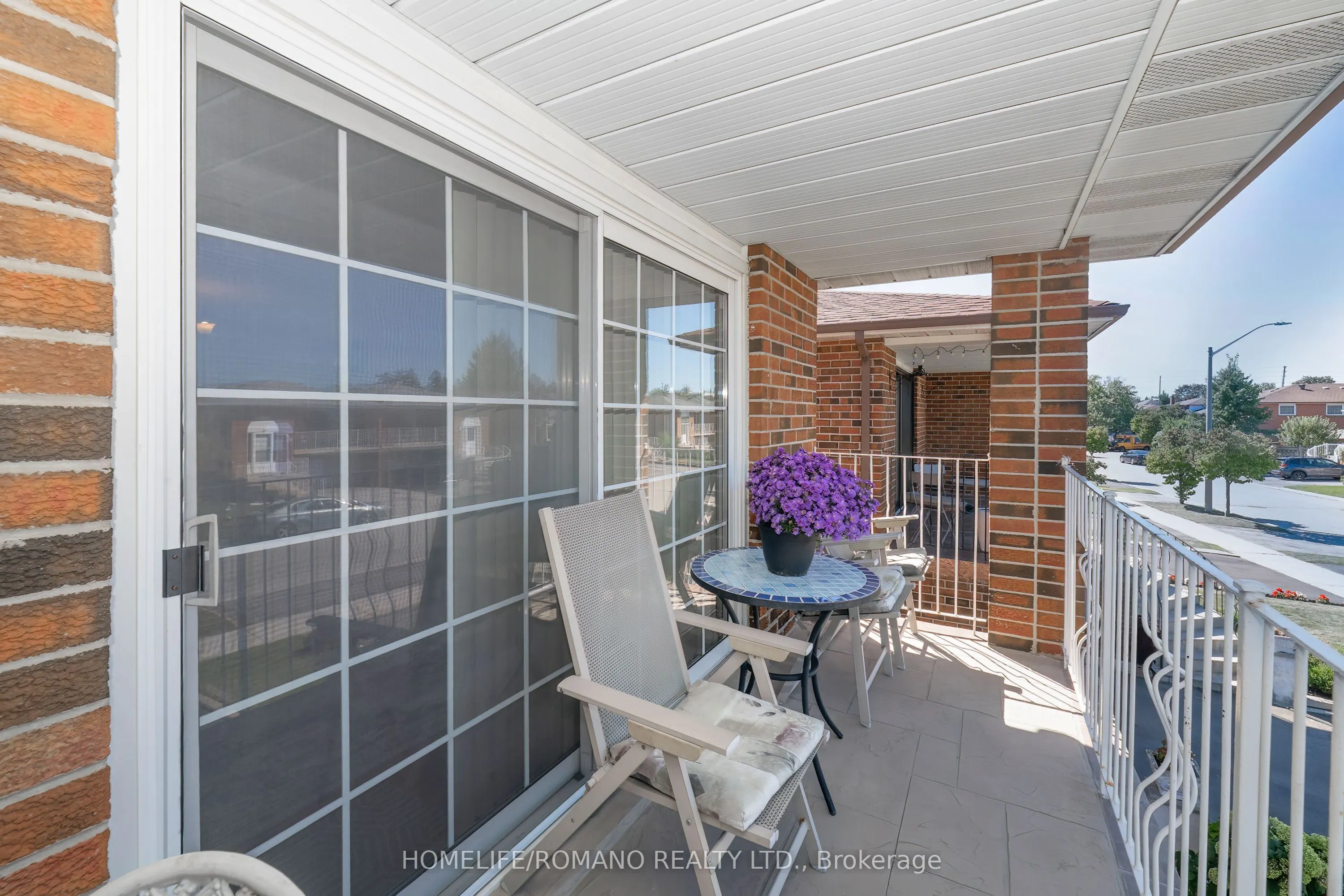 915 Lovingston Crescent