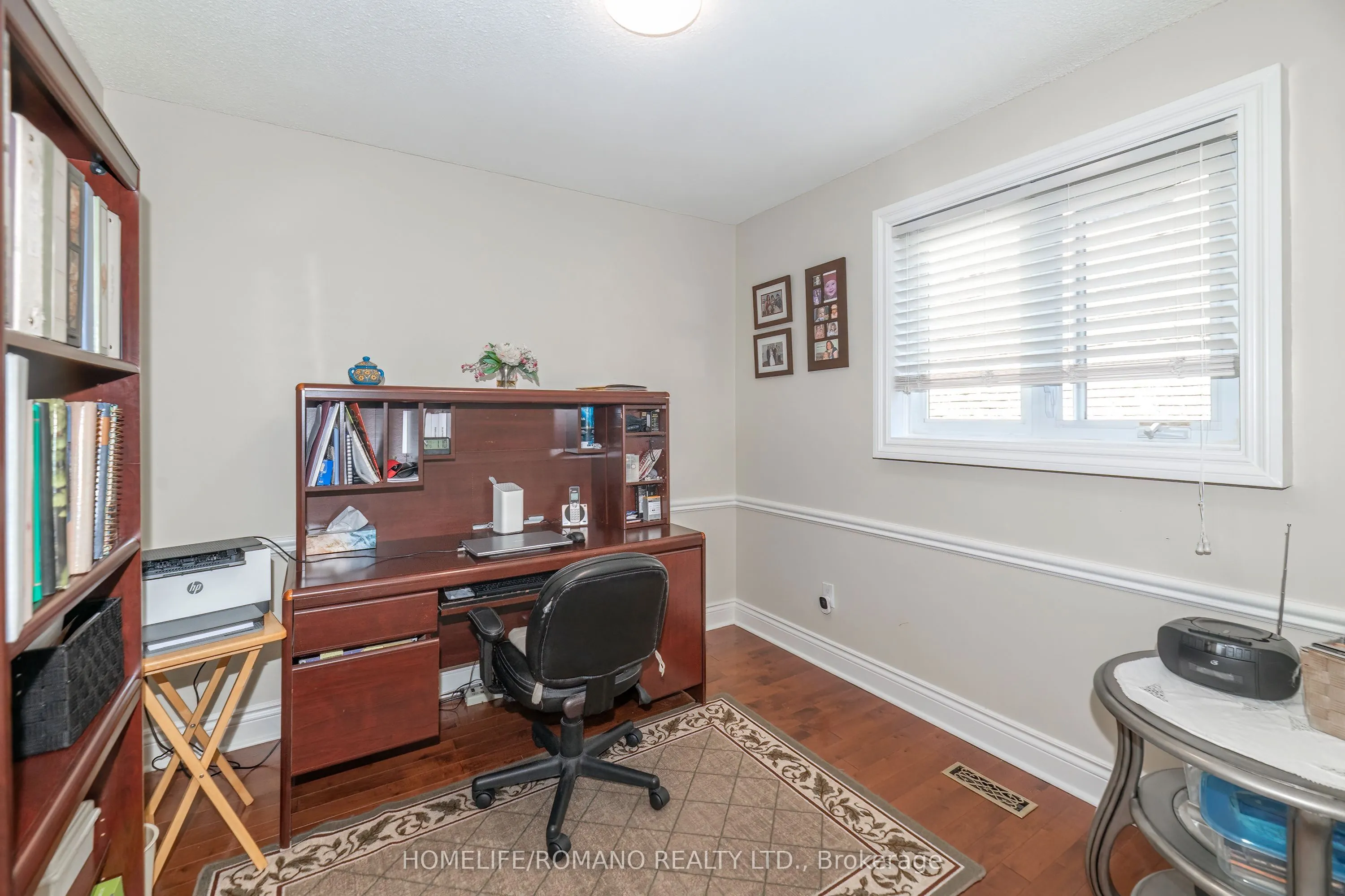 915 Lovingston Crescent