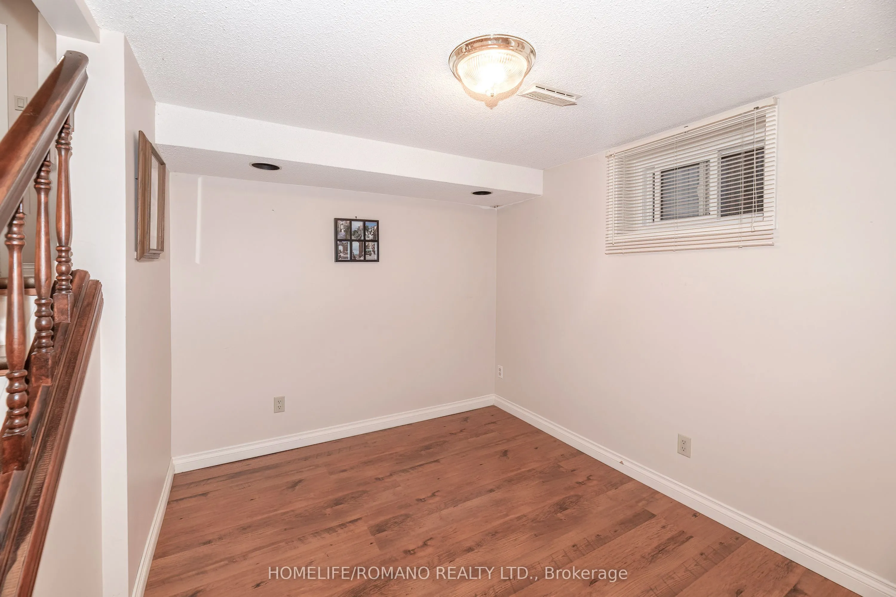915 Lovingston Crescent