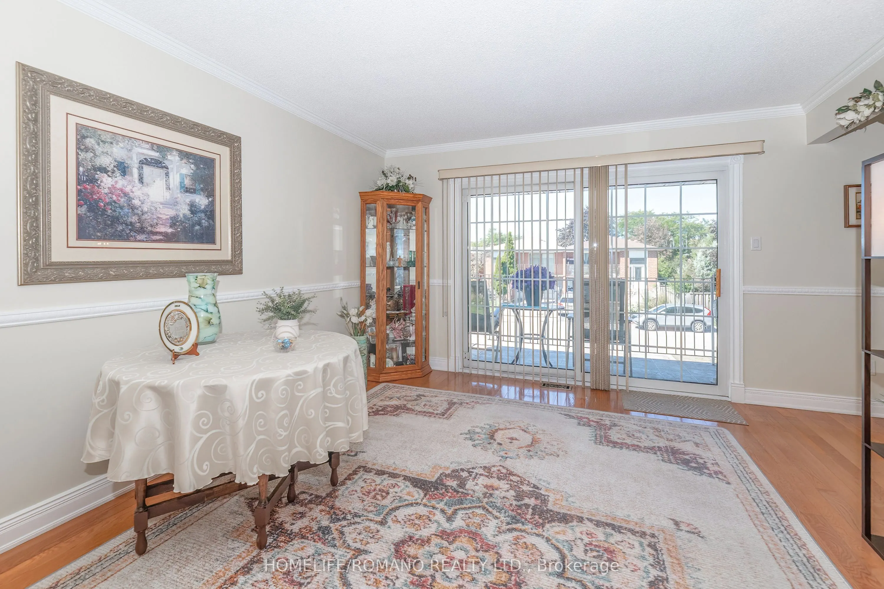 915 Lovingston Crescent