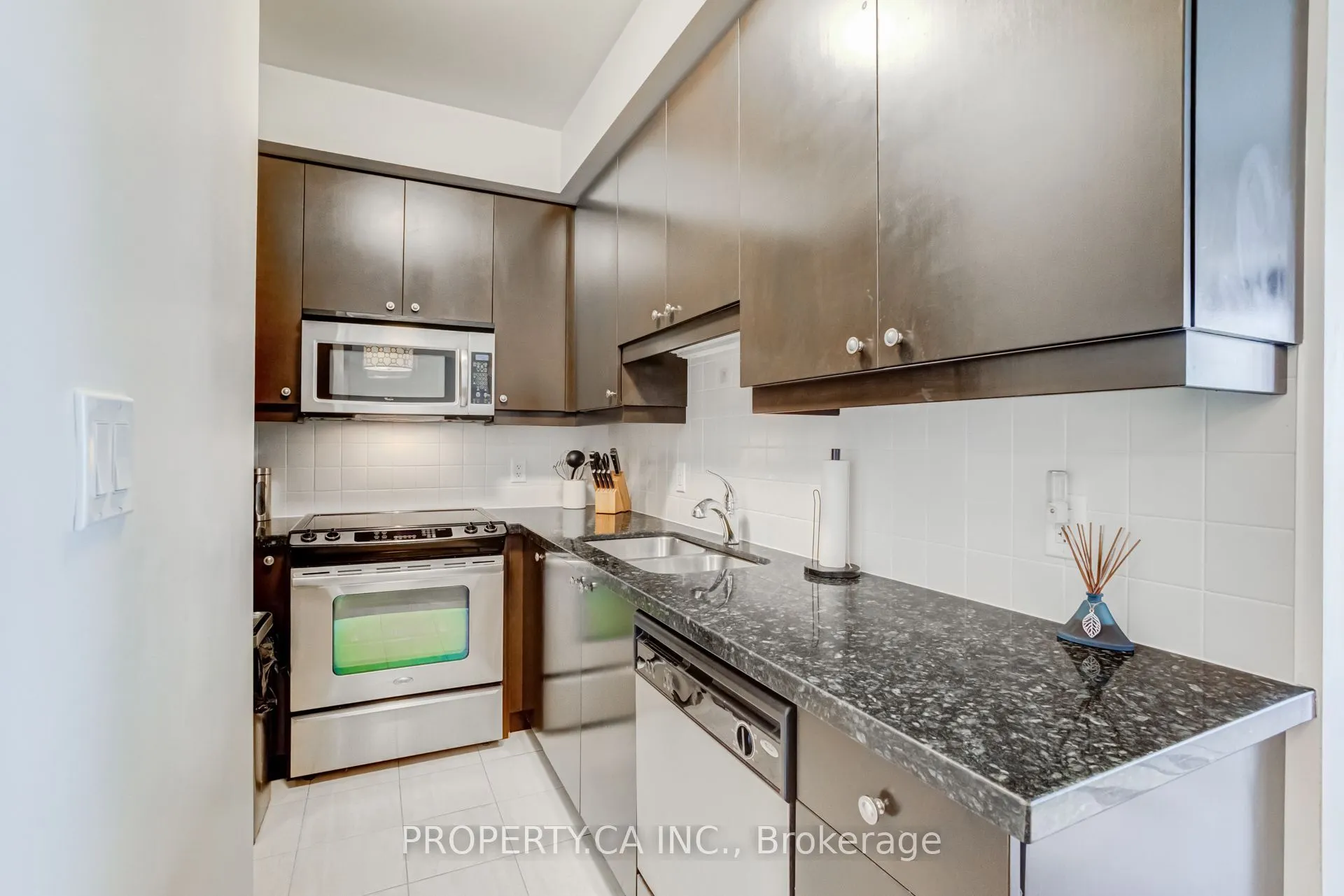 50 Absolute Avenue #2503