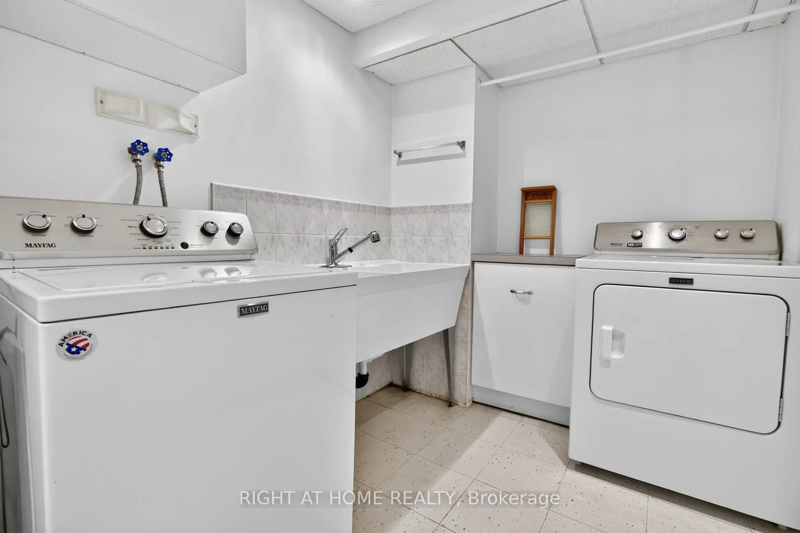5480 Glen Erin Drive #83