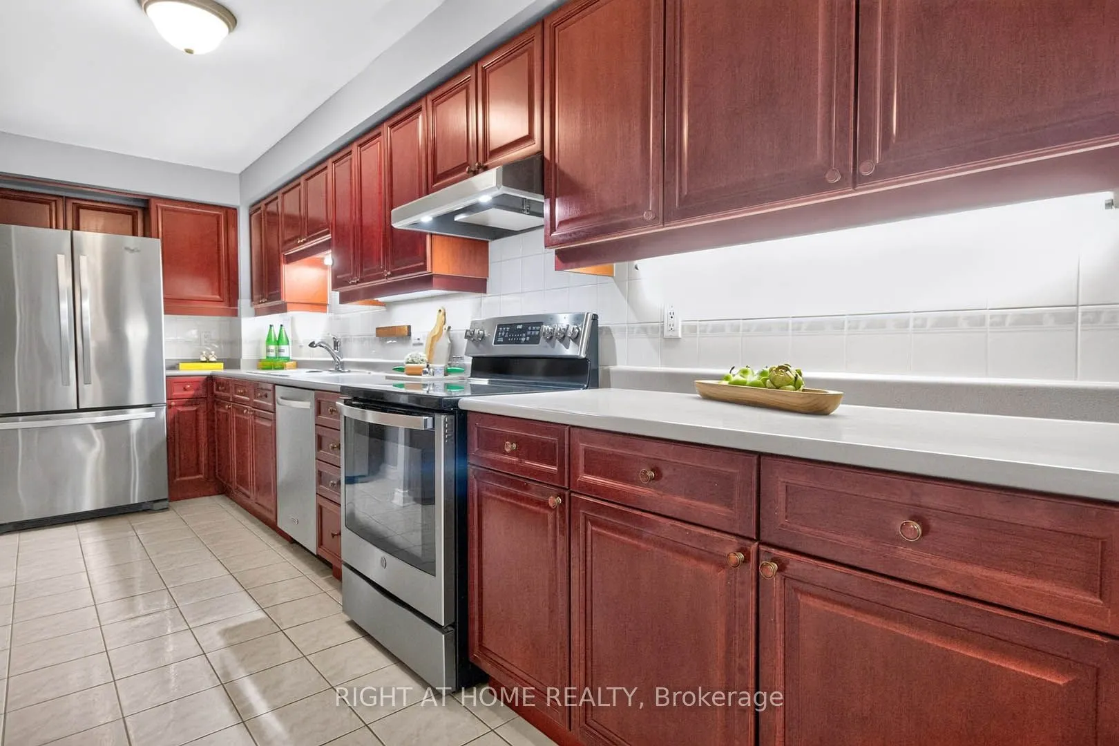 5480 Glen Erin Drive #83