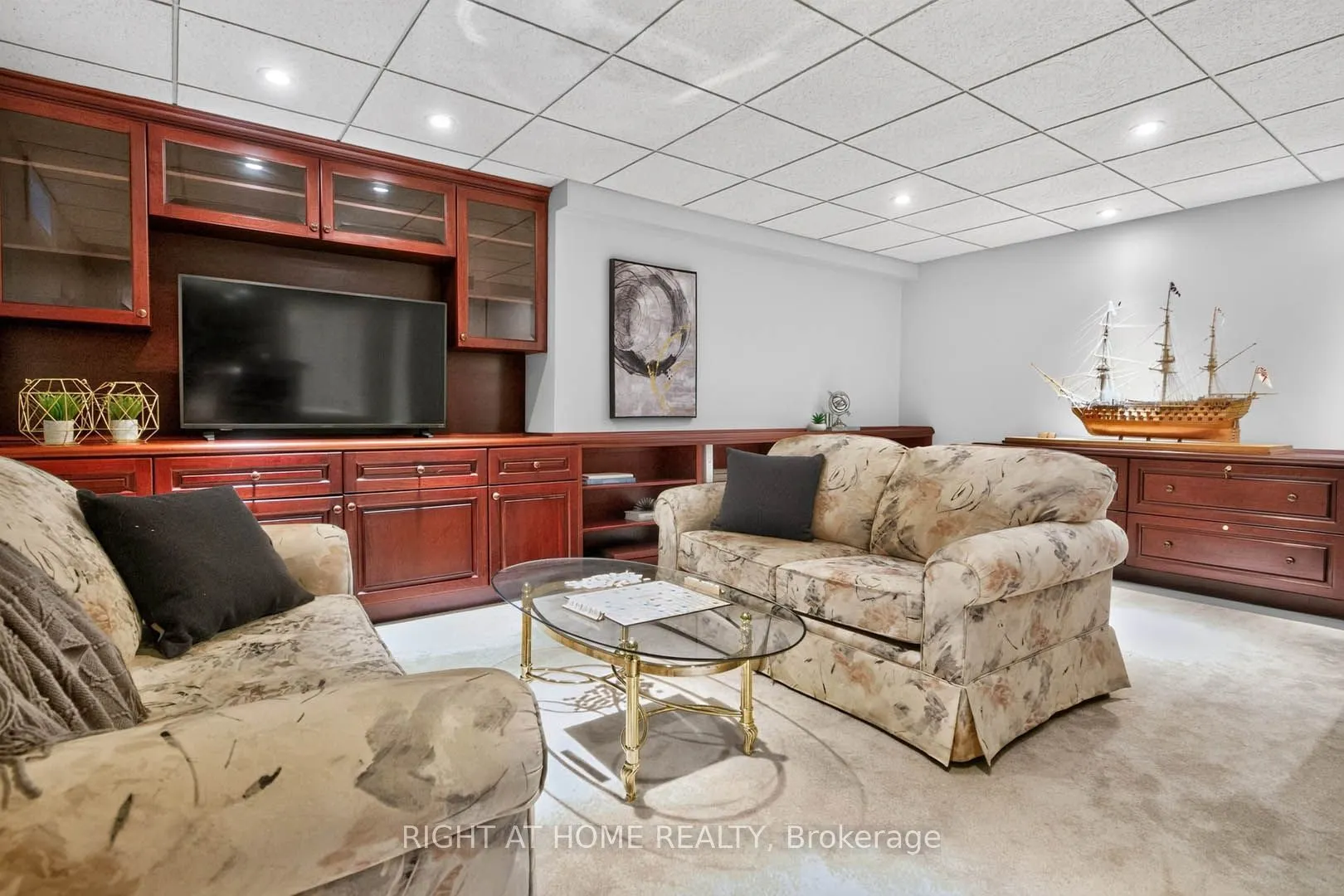 5480 Glen Erin Drive #83