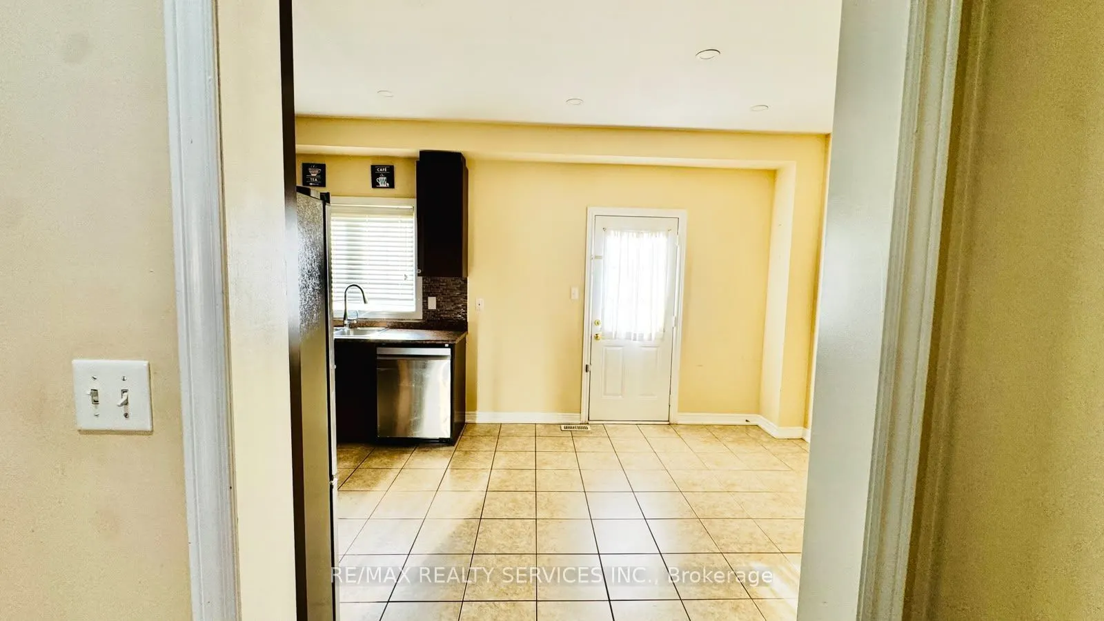 12 Urbana Road