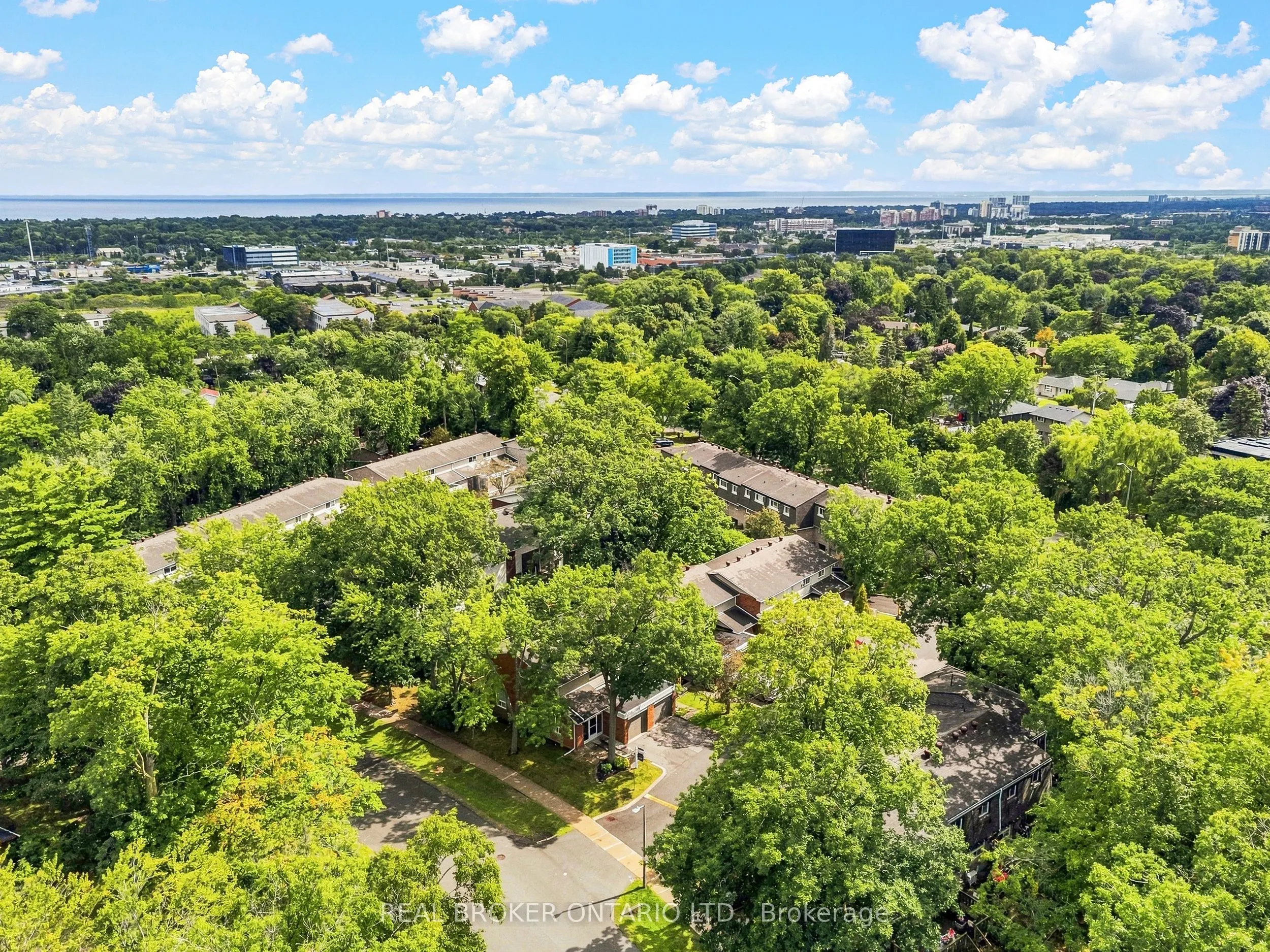 1270 Gainsborough Drive #61