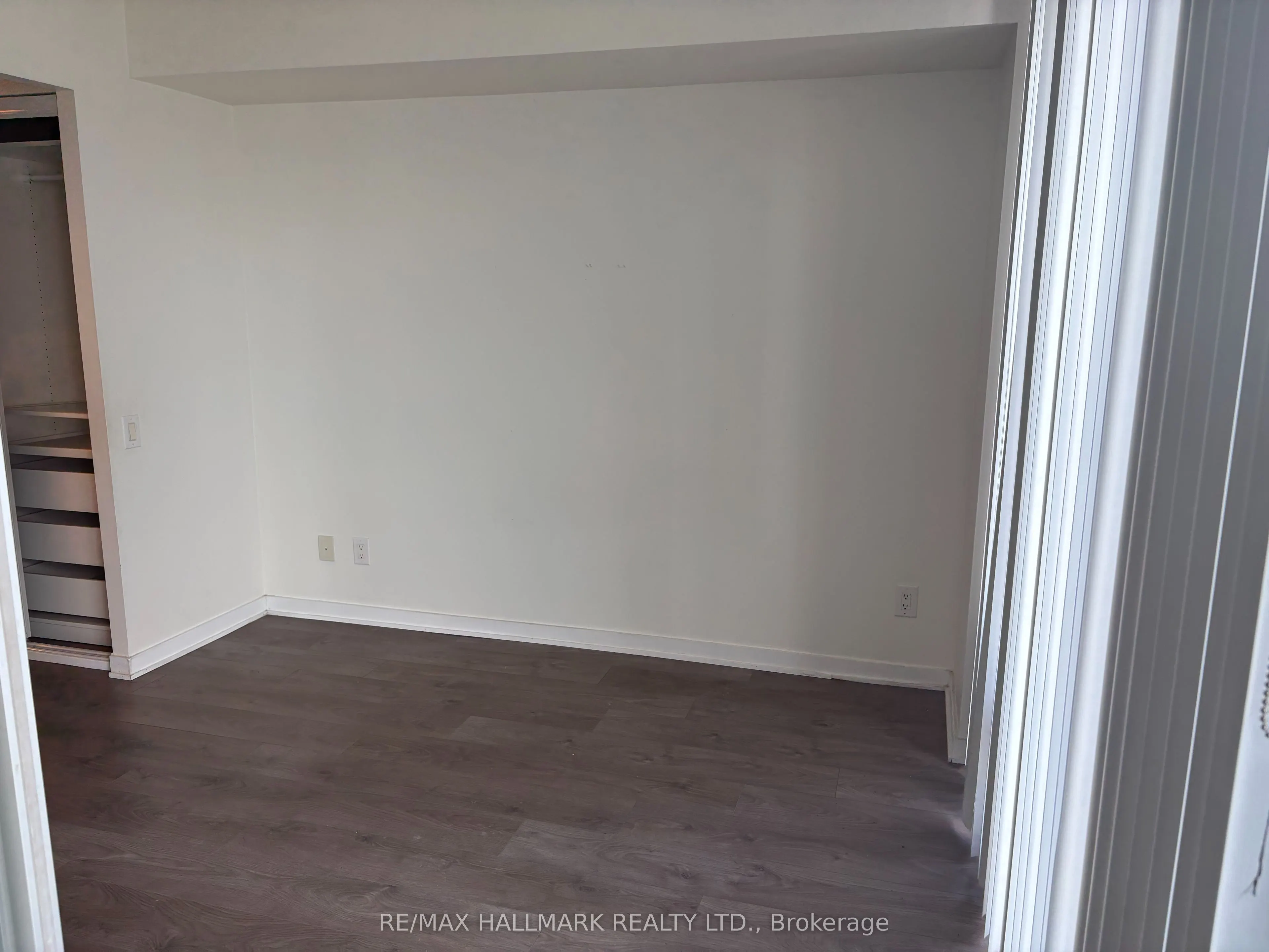 105 The Queensway Avenue #1414
