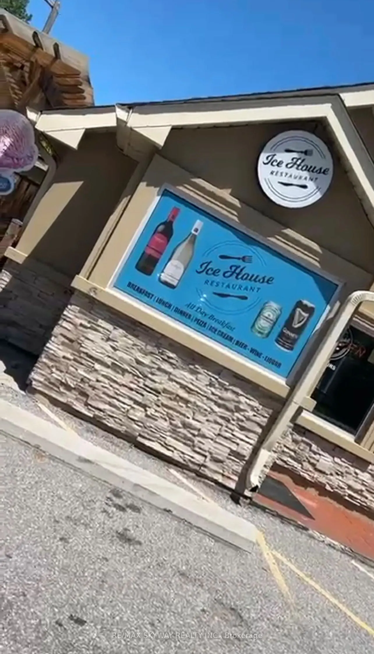 19 Main Street N