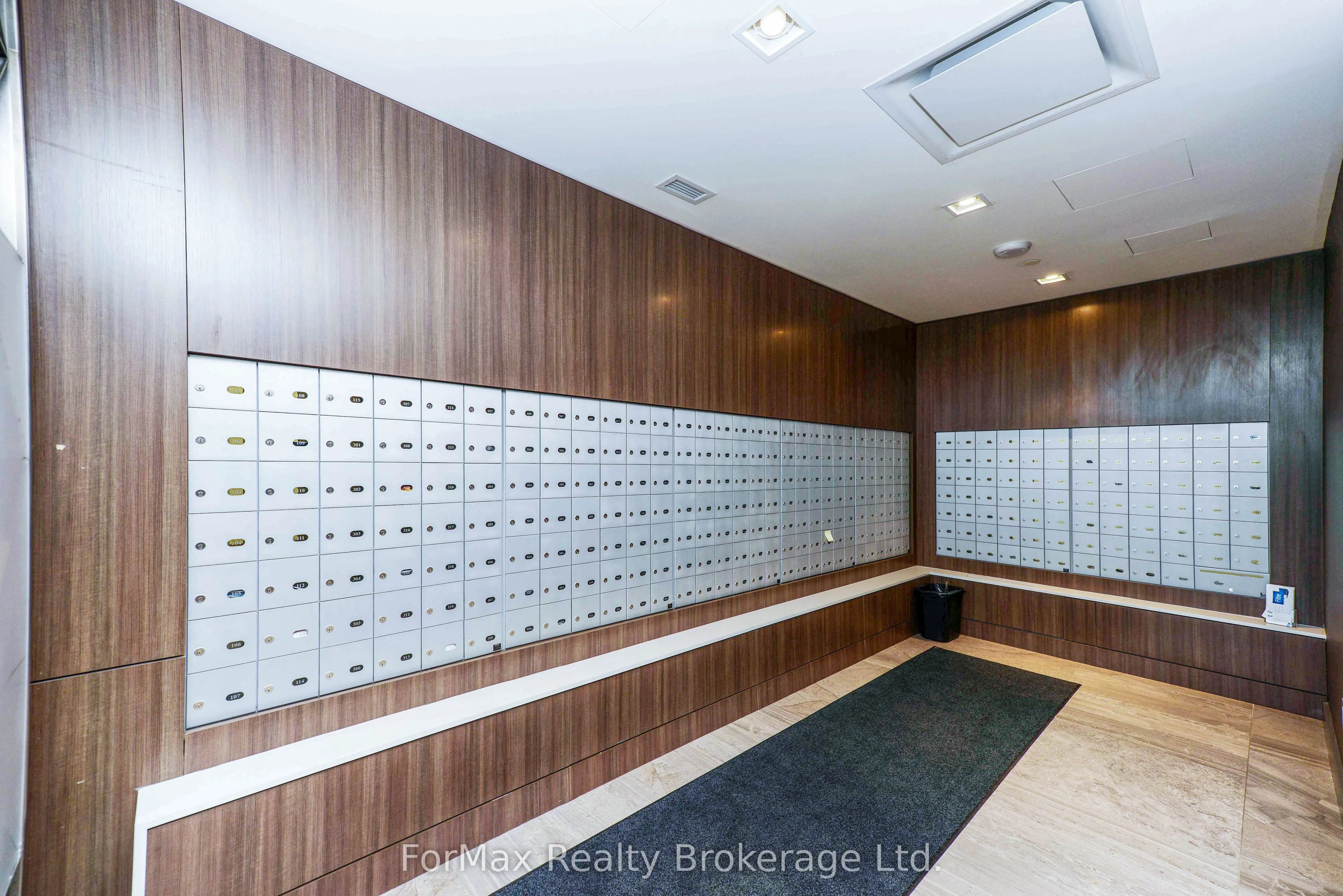 2560 Eglinton Avenue #103