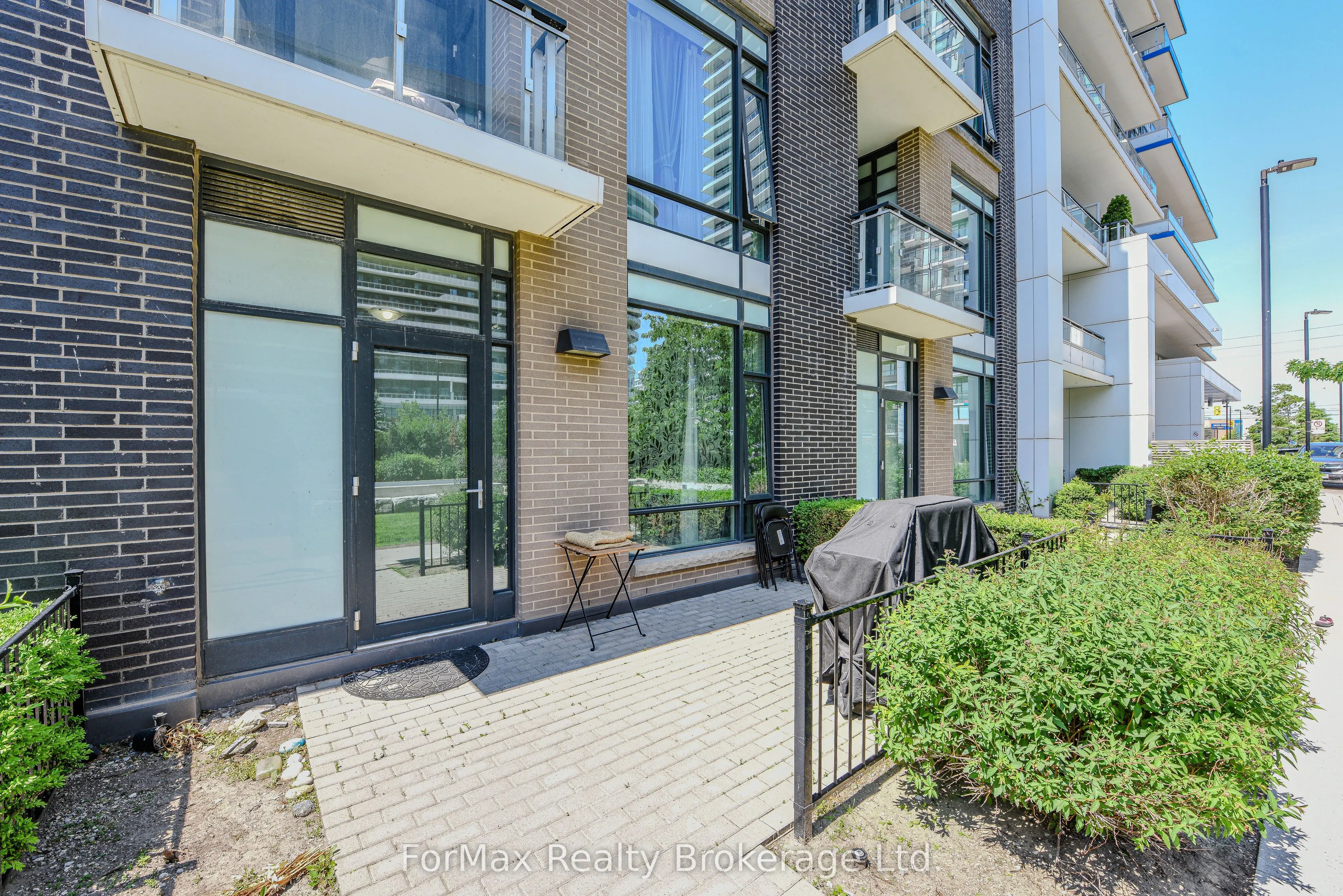 2560 Eglinton Avenue #103