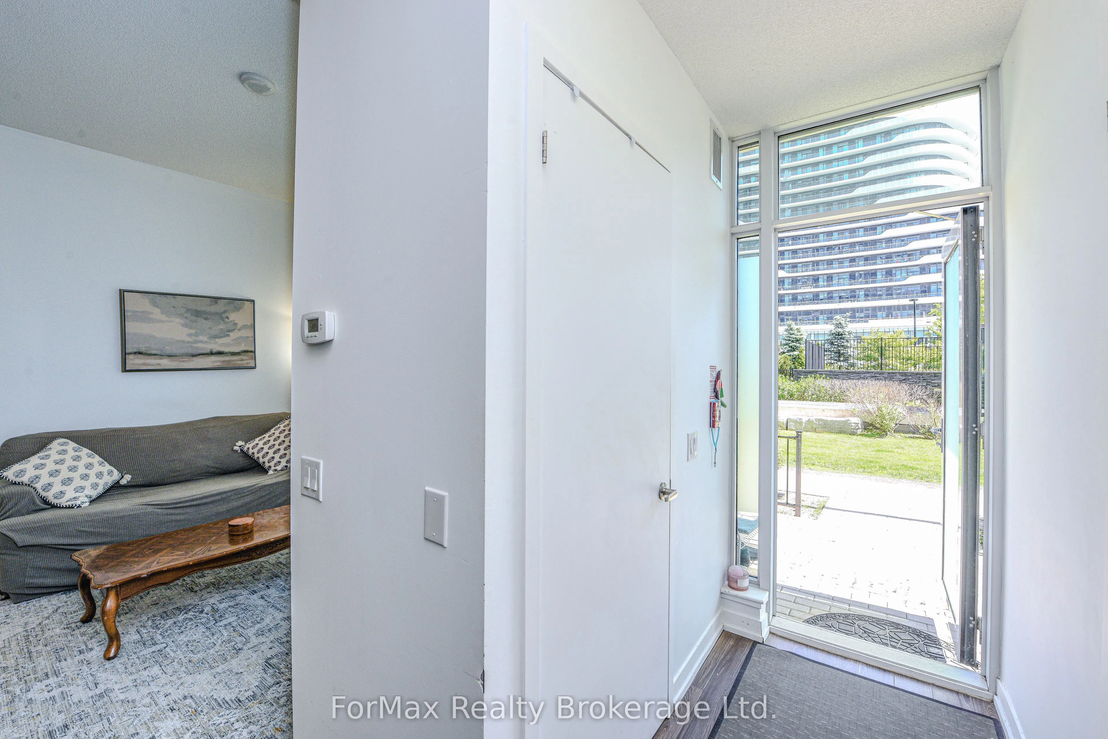 2560 Eglinton Avenue #103