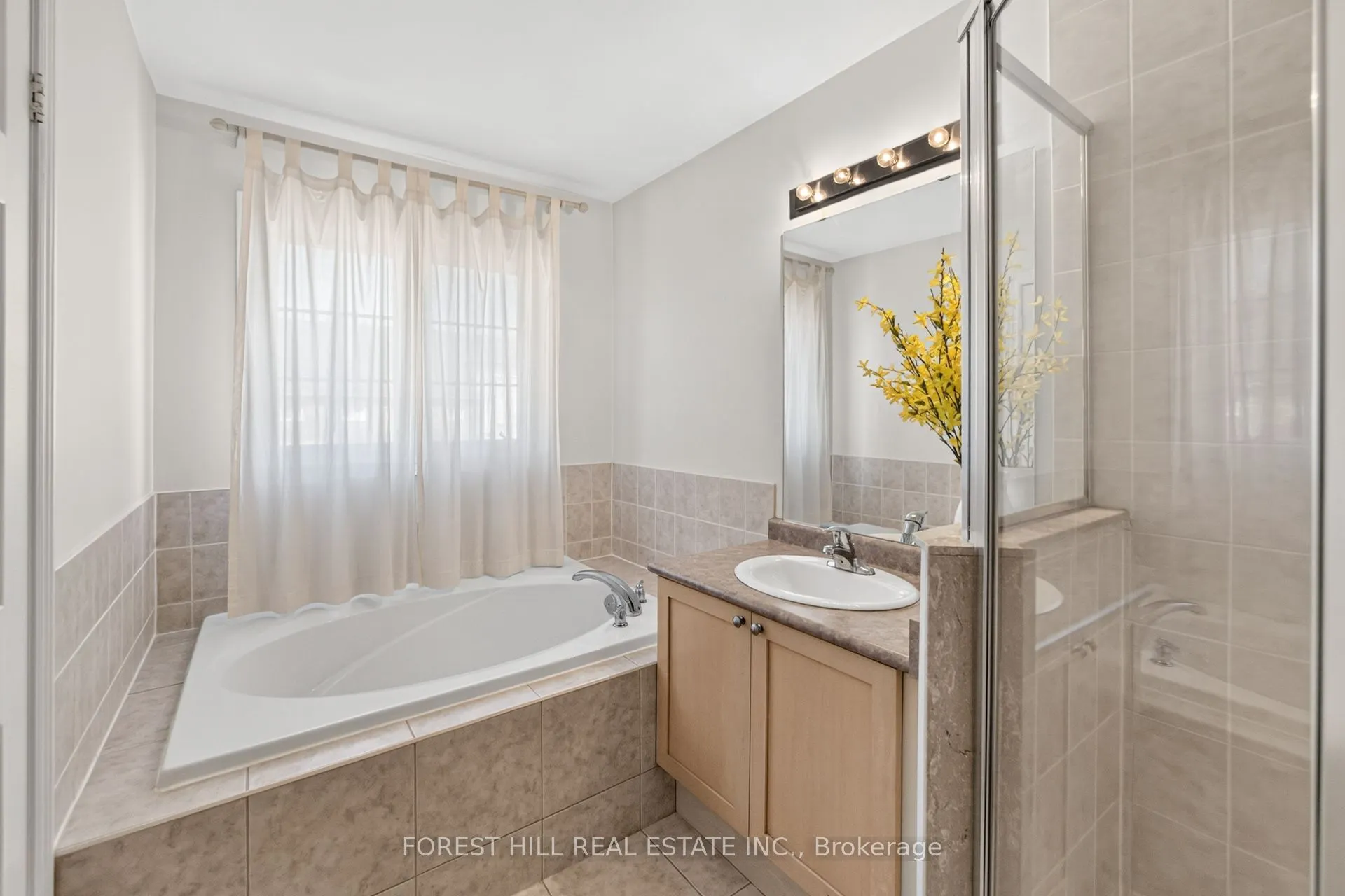 3549 Eglinton Avenue W