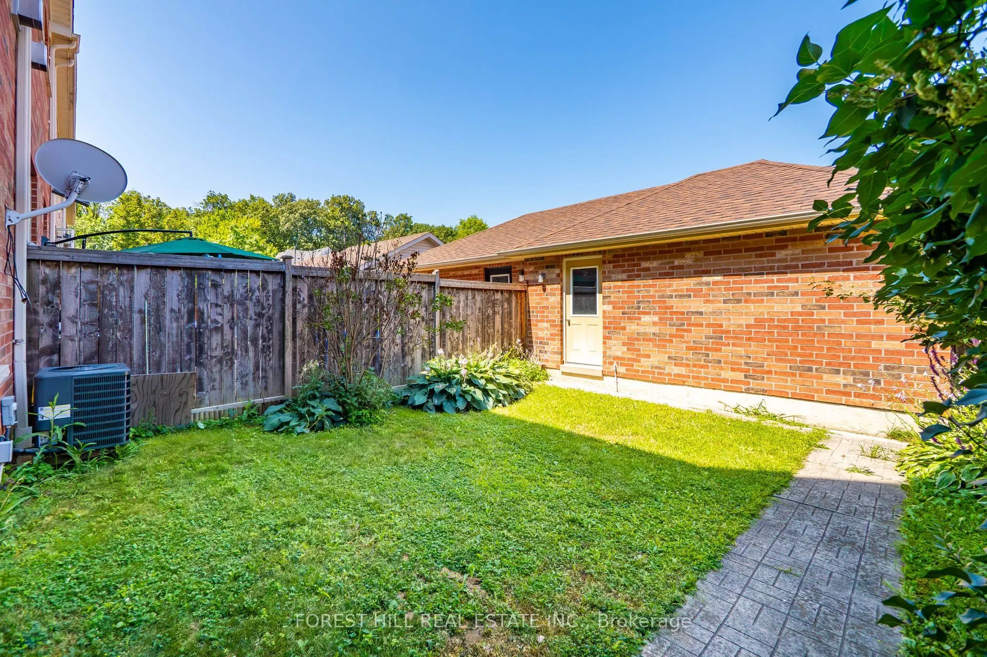 3549 Eglinton Avenue W
