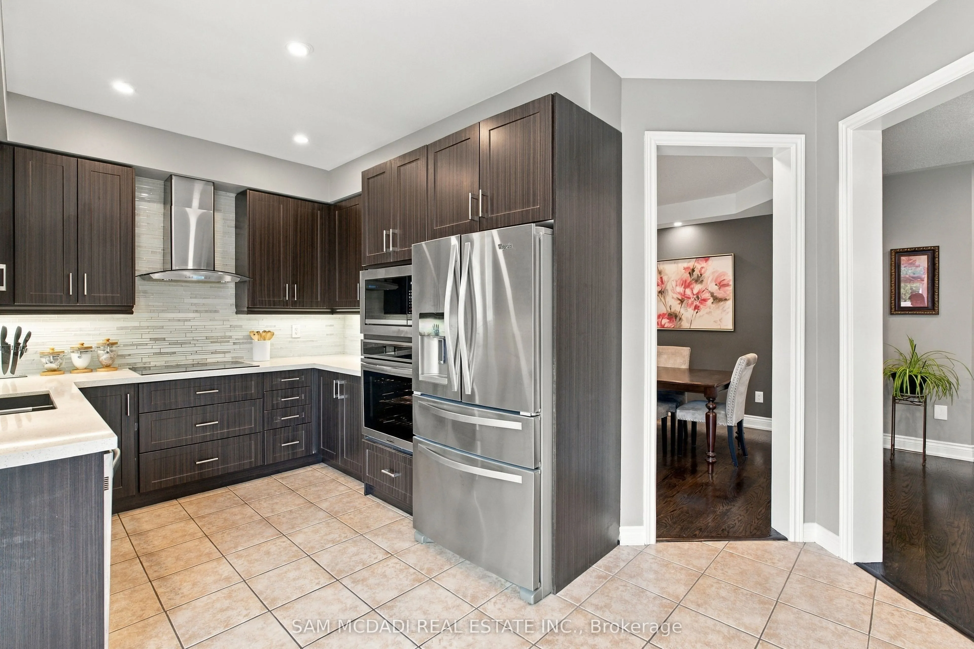 195 Holmes Crescent